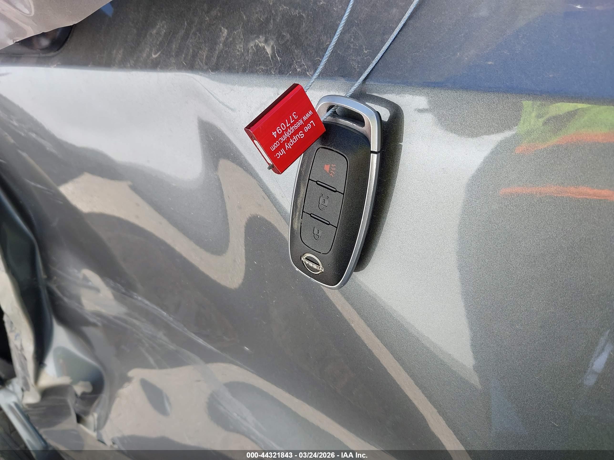 NISSAN KICKS image 11