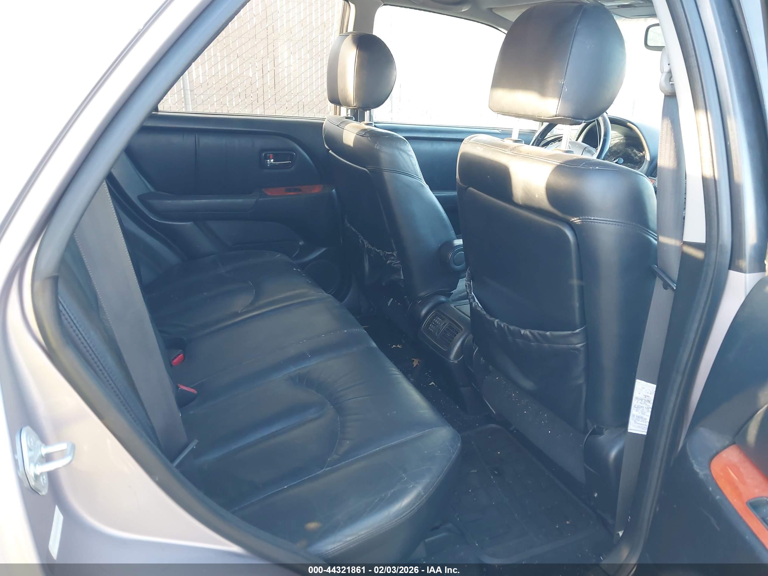 LEXUS RX image 8