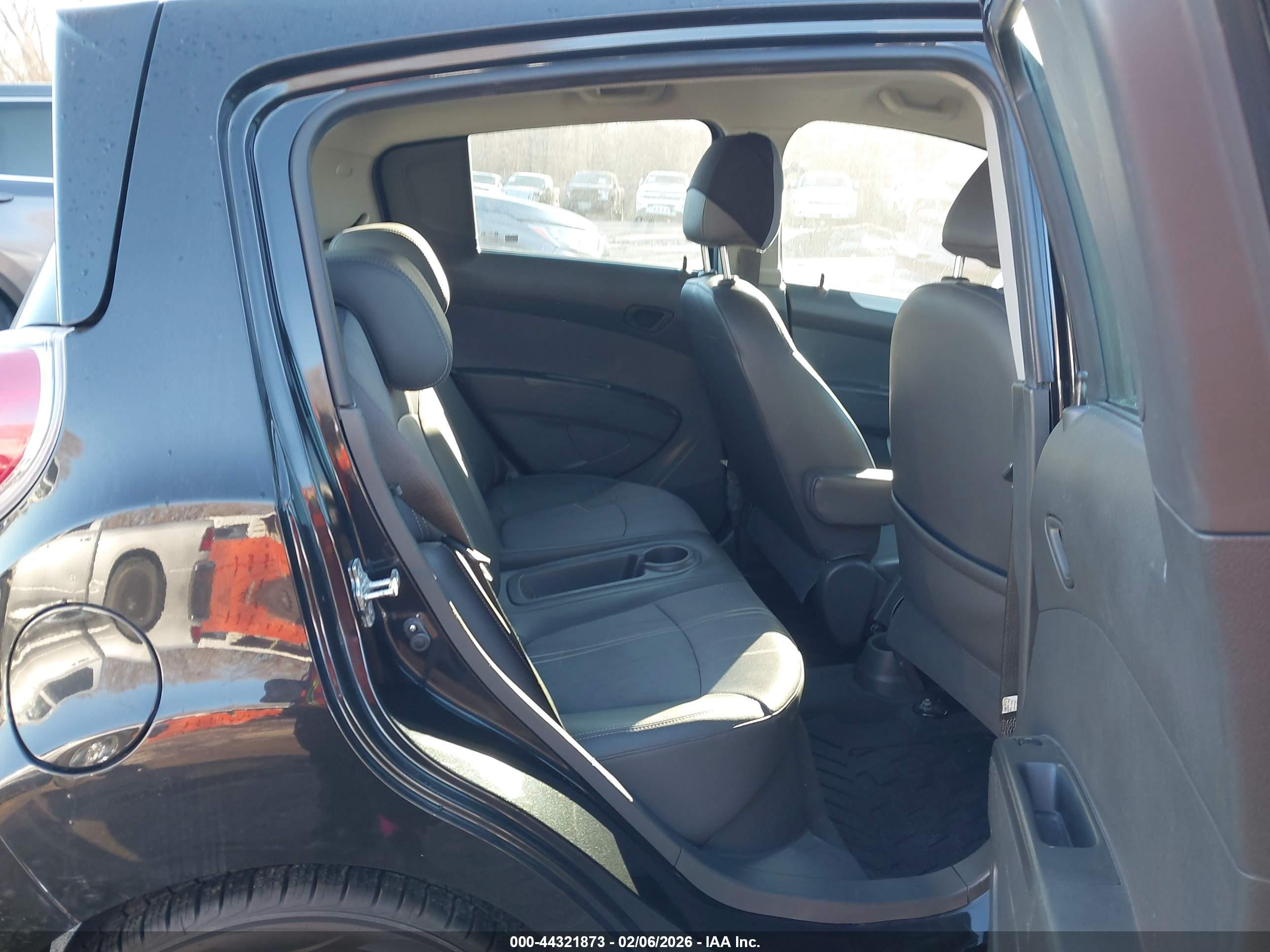 CHEVROLET SPARK image 8