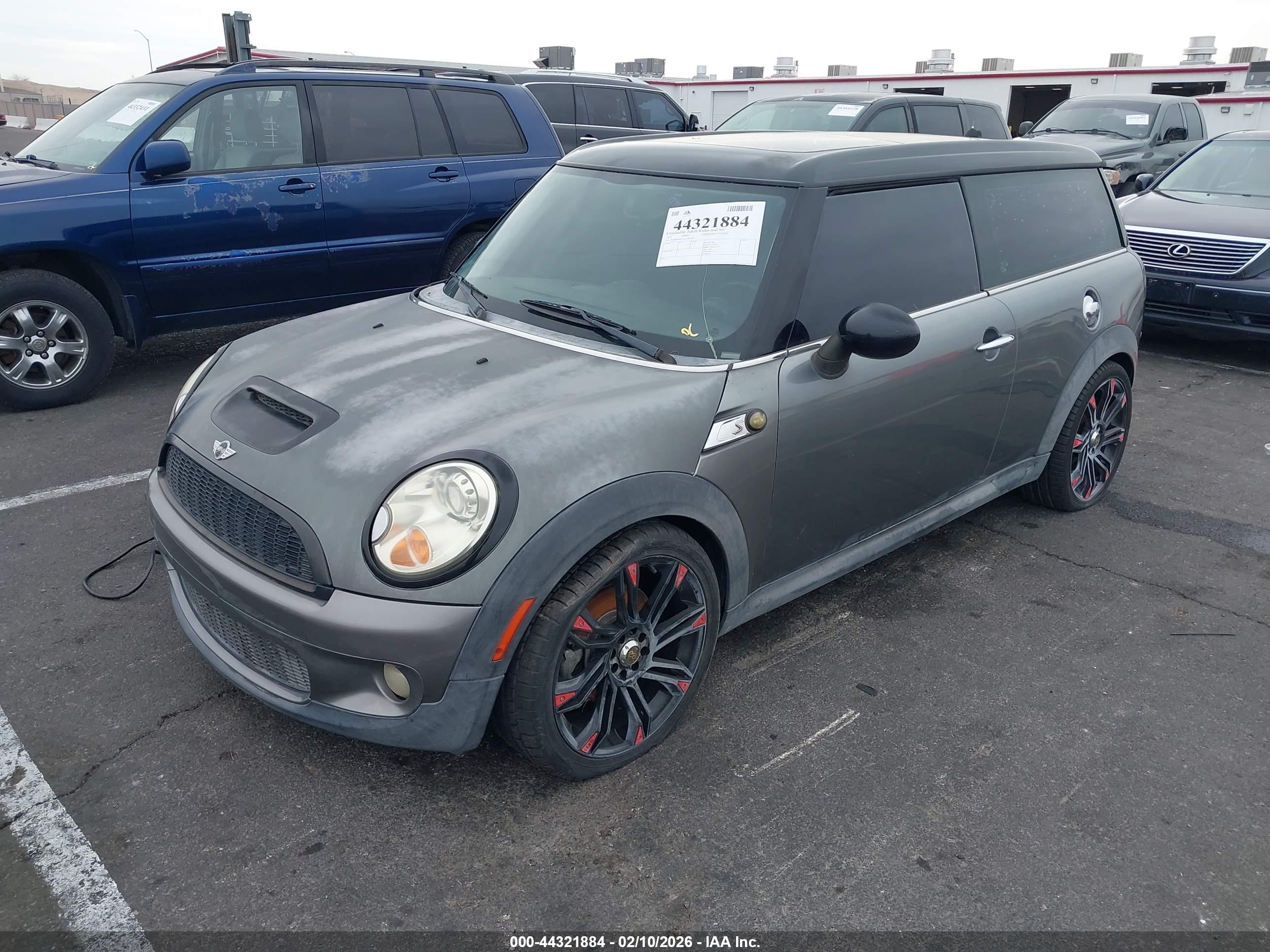 MINI COOPER image 2