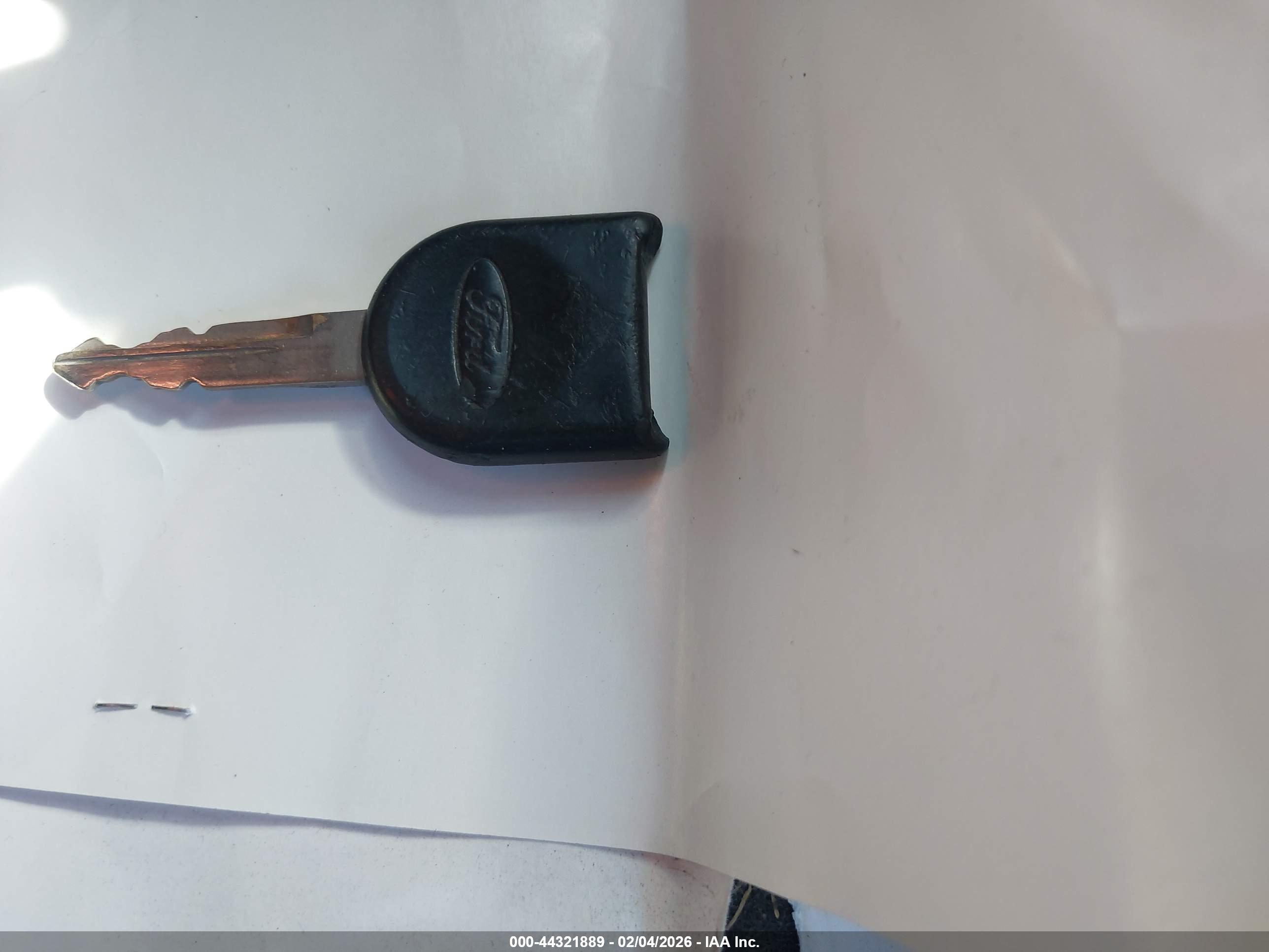FORD ESCAPE image 11