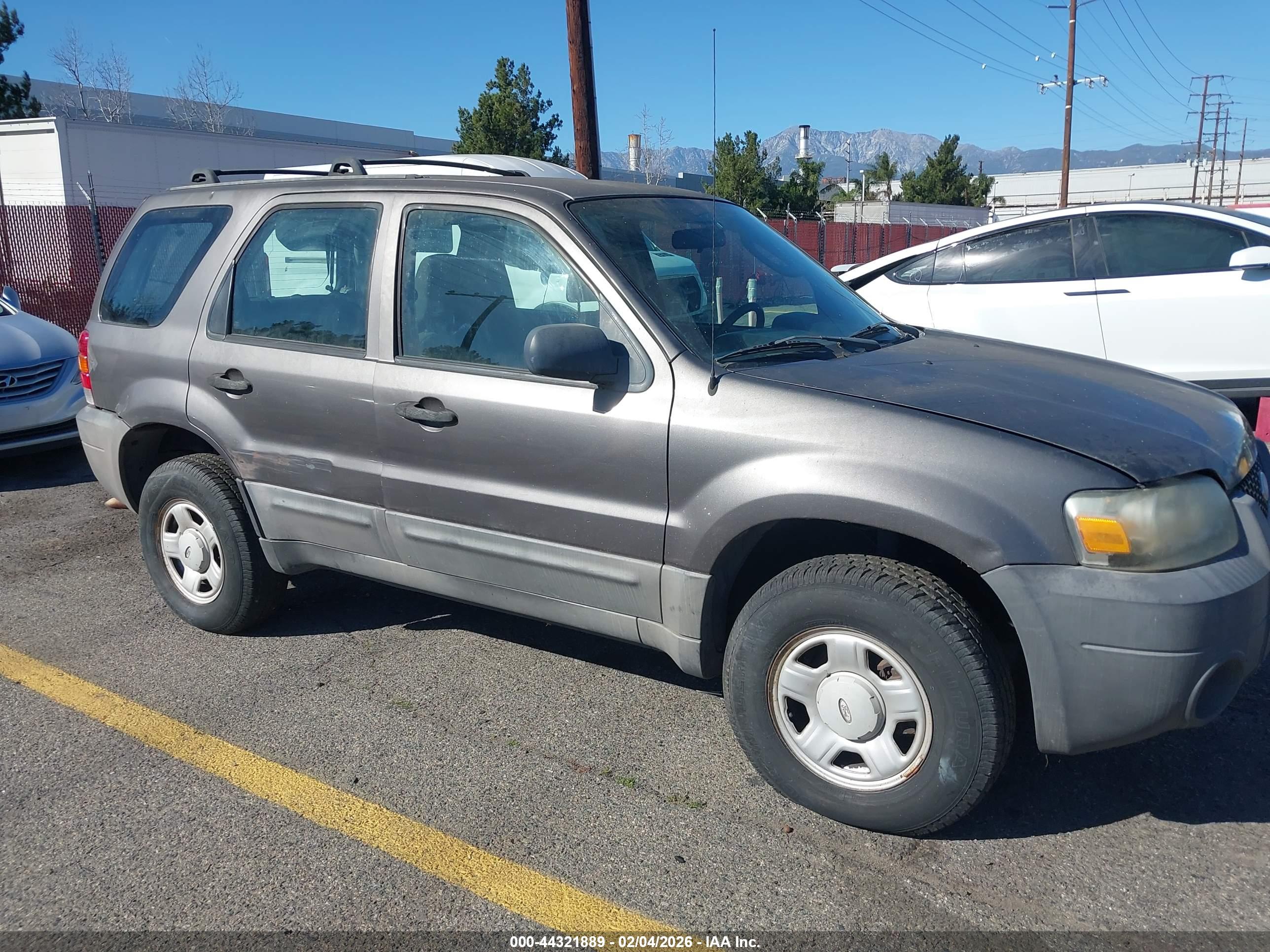 FORD ESCAPE image 6