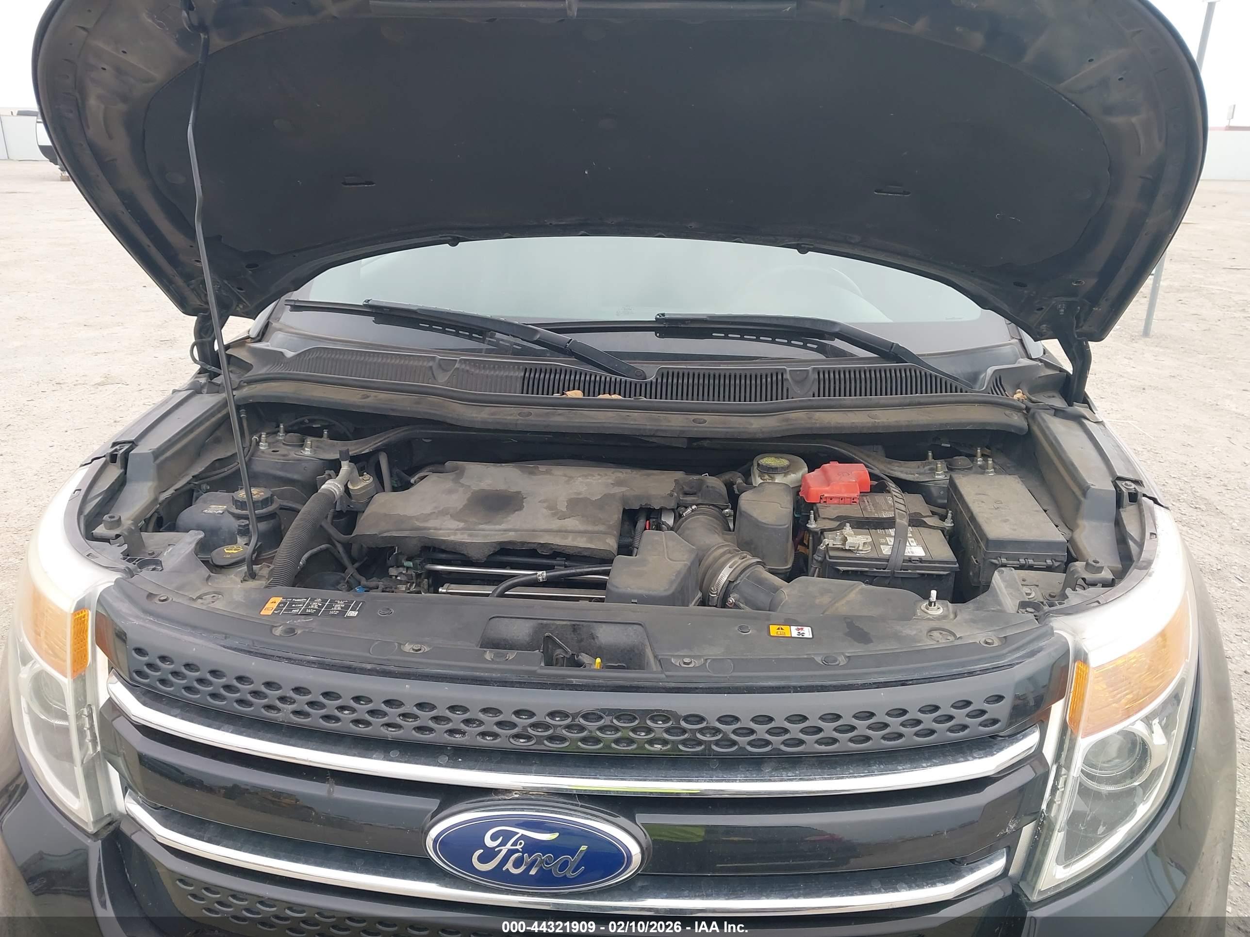 FORD EXPLORER image 10