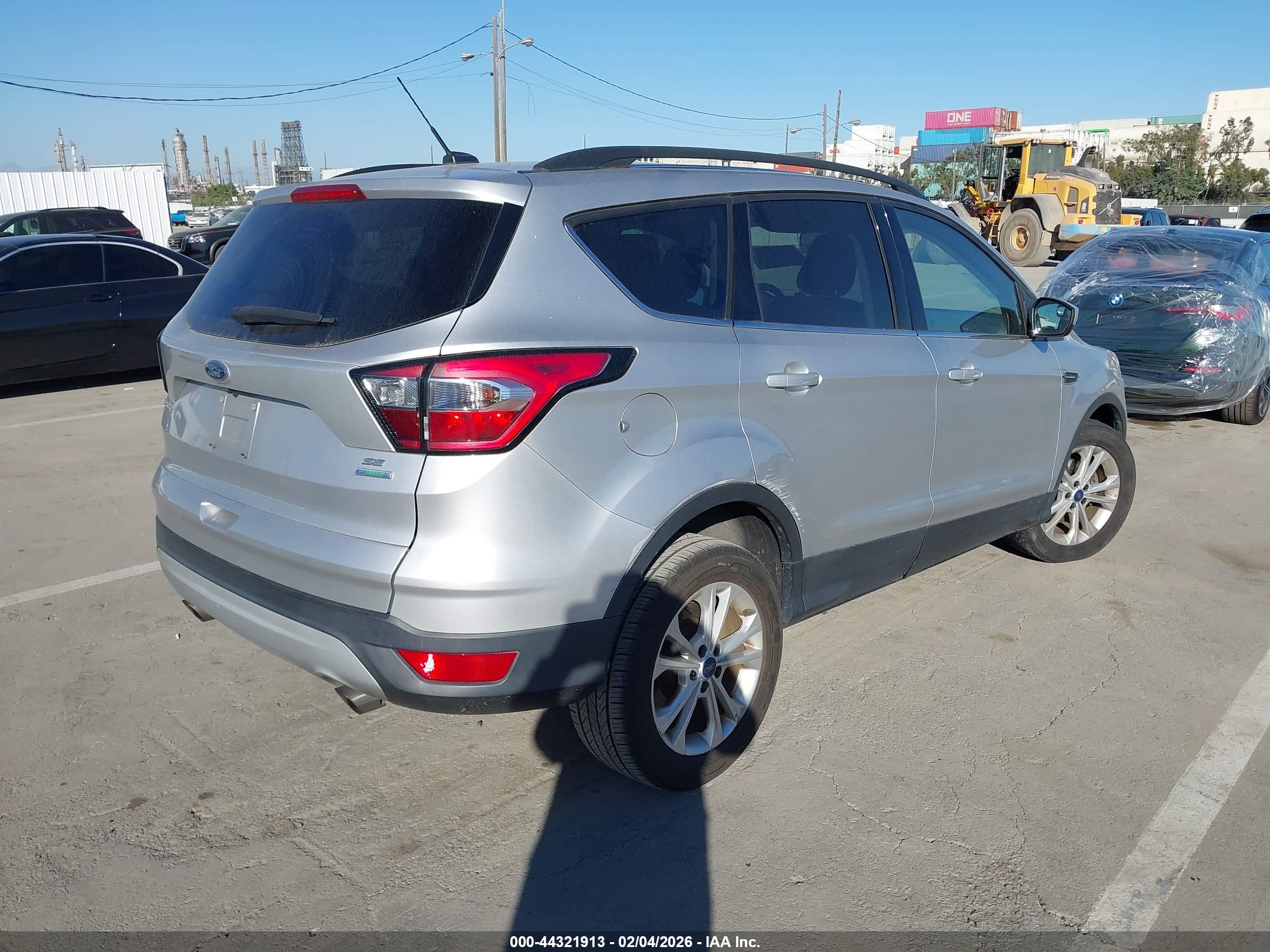 FORD ESCAPE image 4