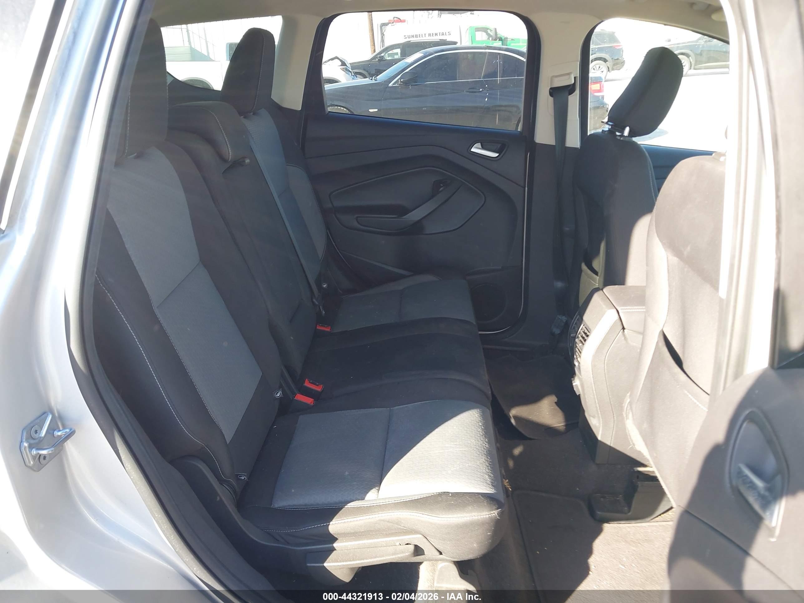 FORD ESCAPE image 8