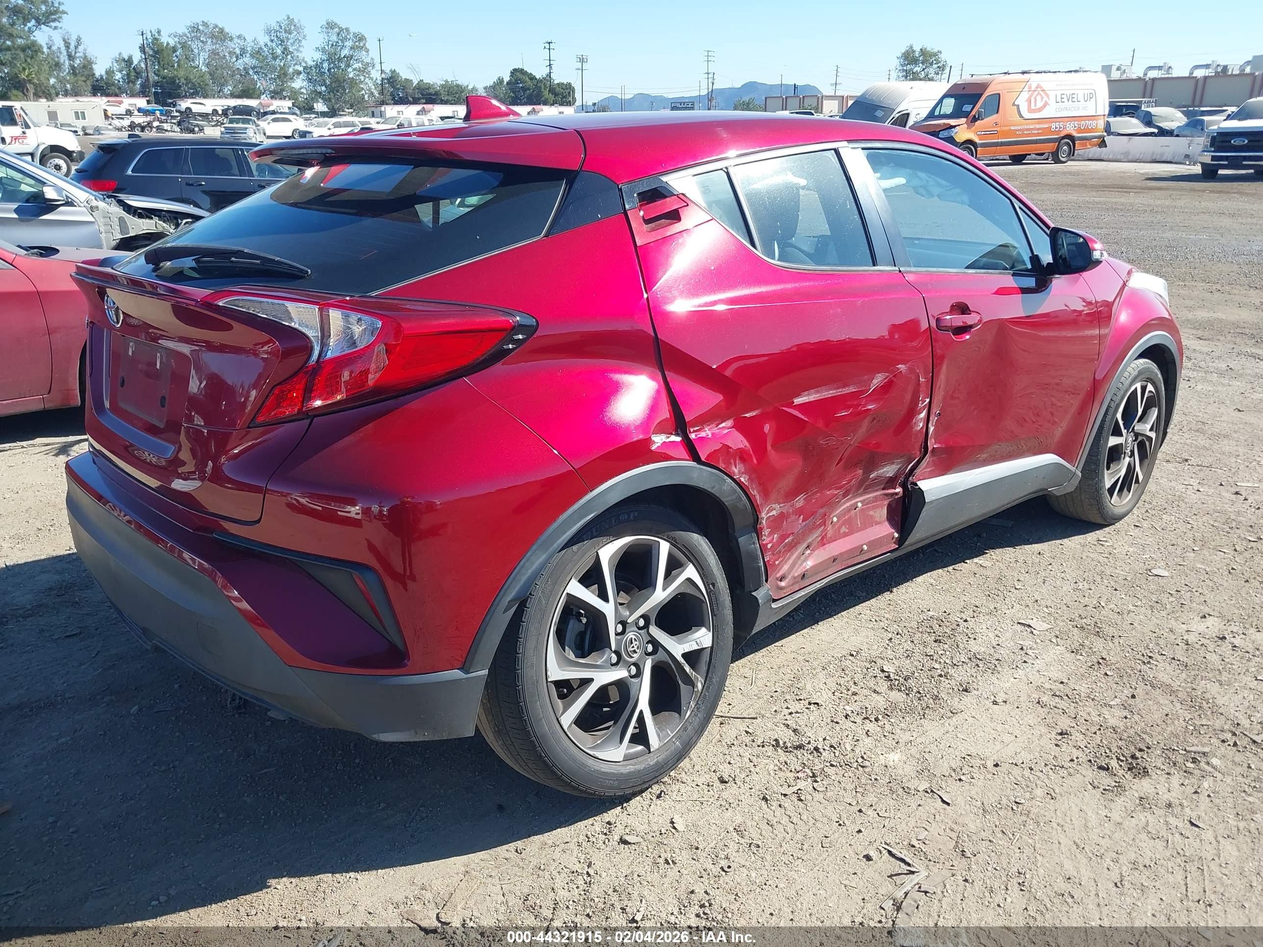 TOYOTA C-HR image 4