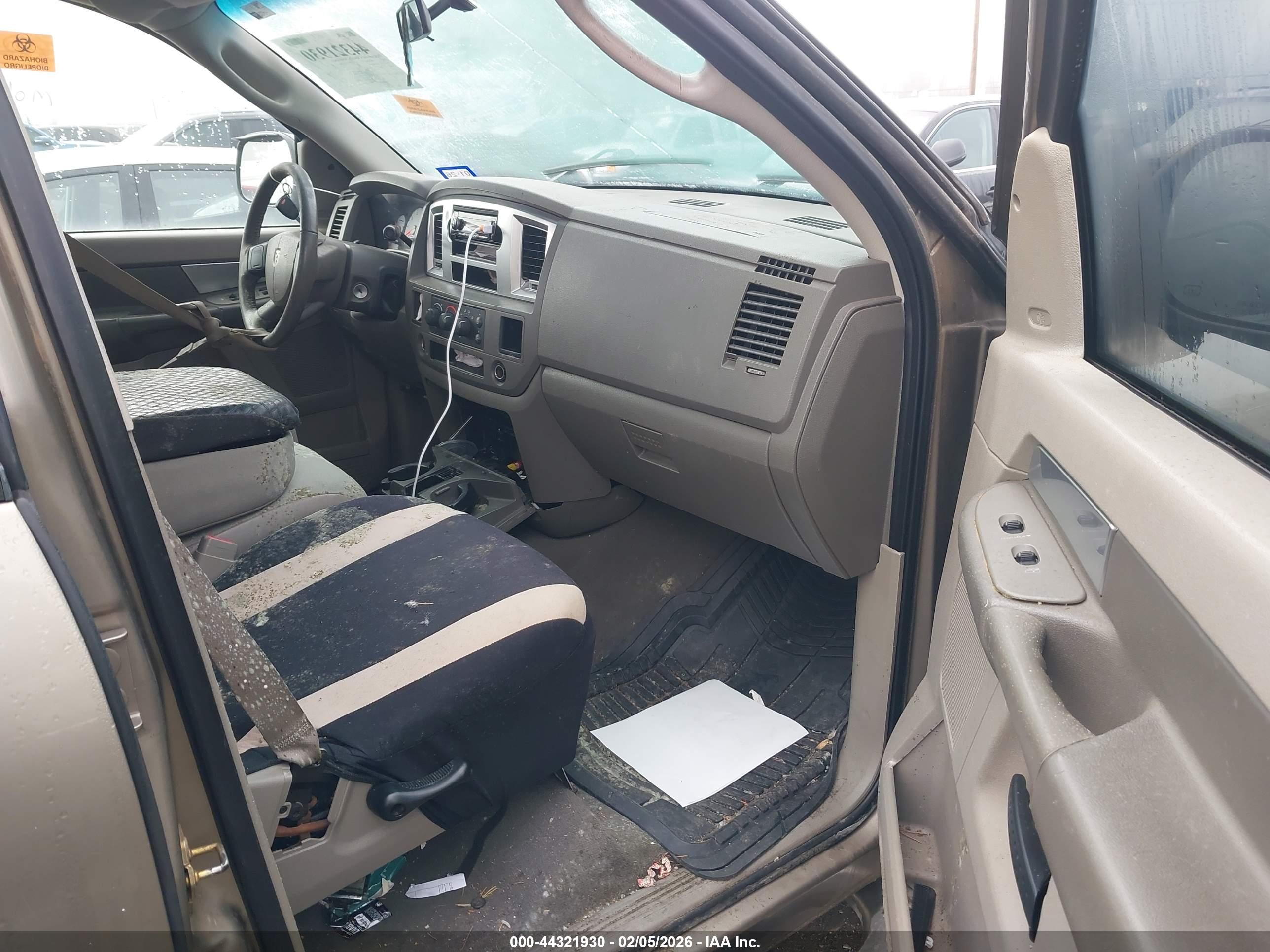 DODGE RAM image 5