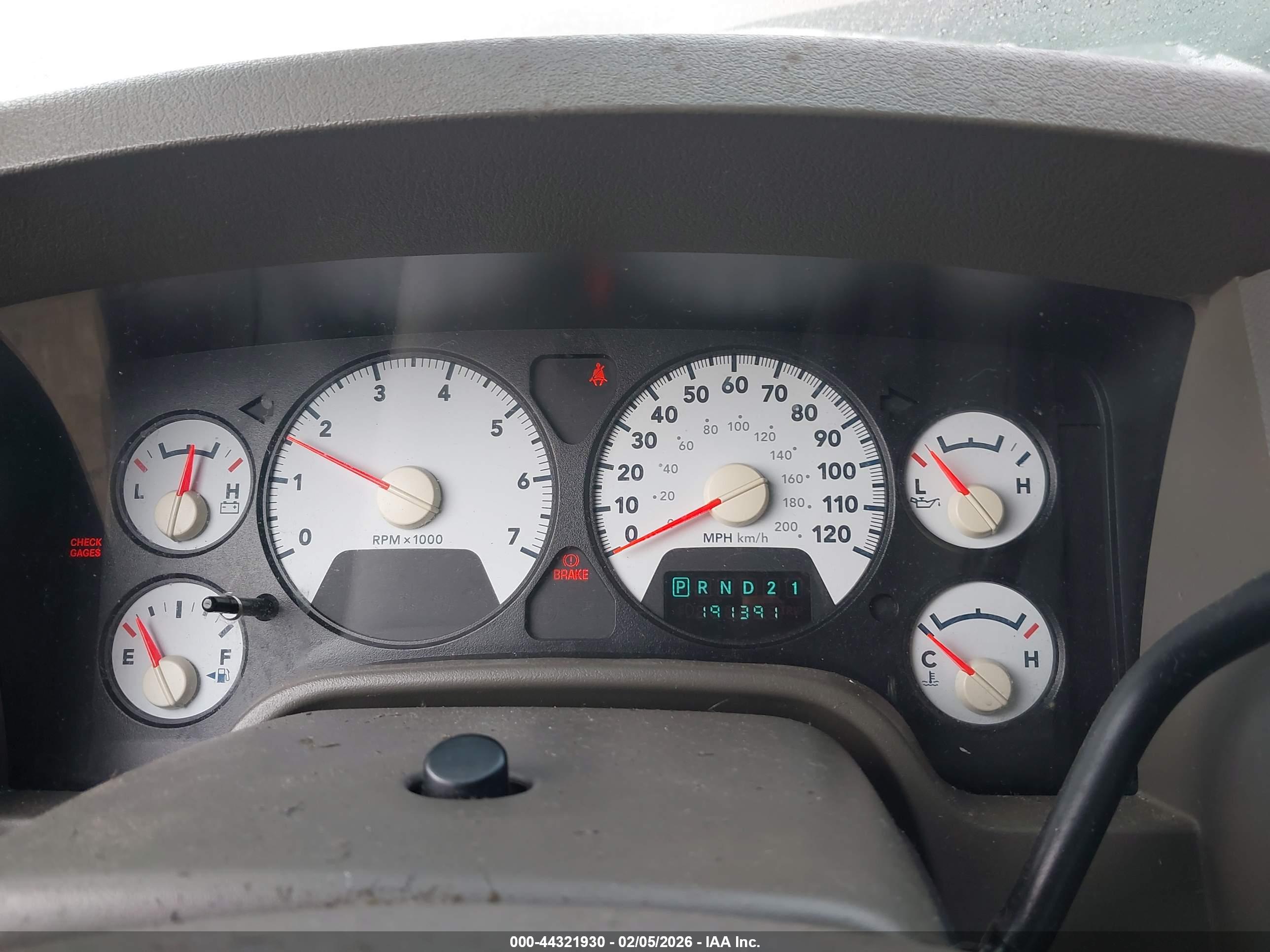 DODGE RAM image 7