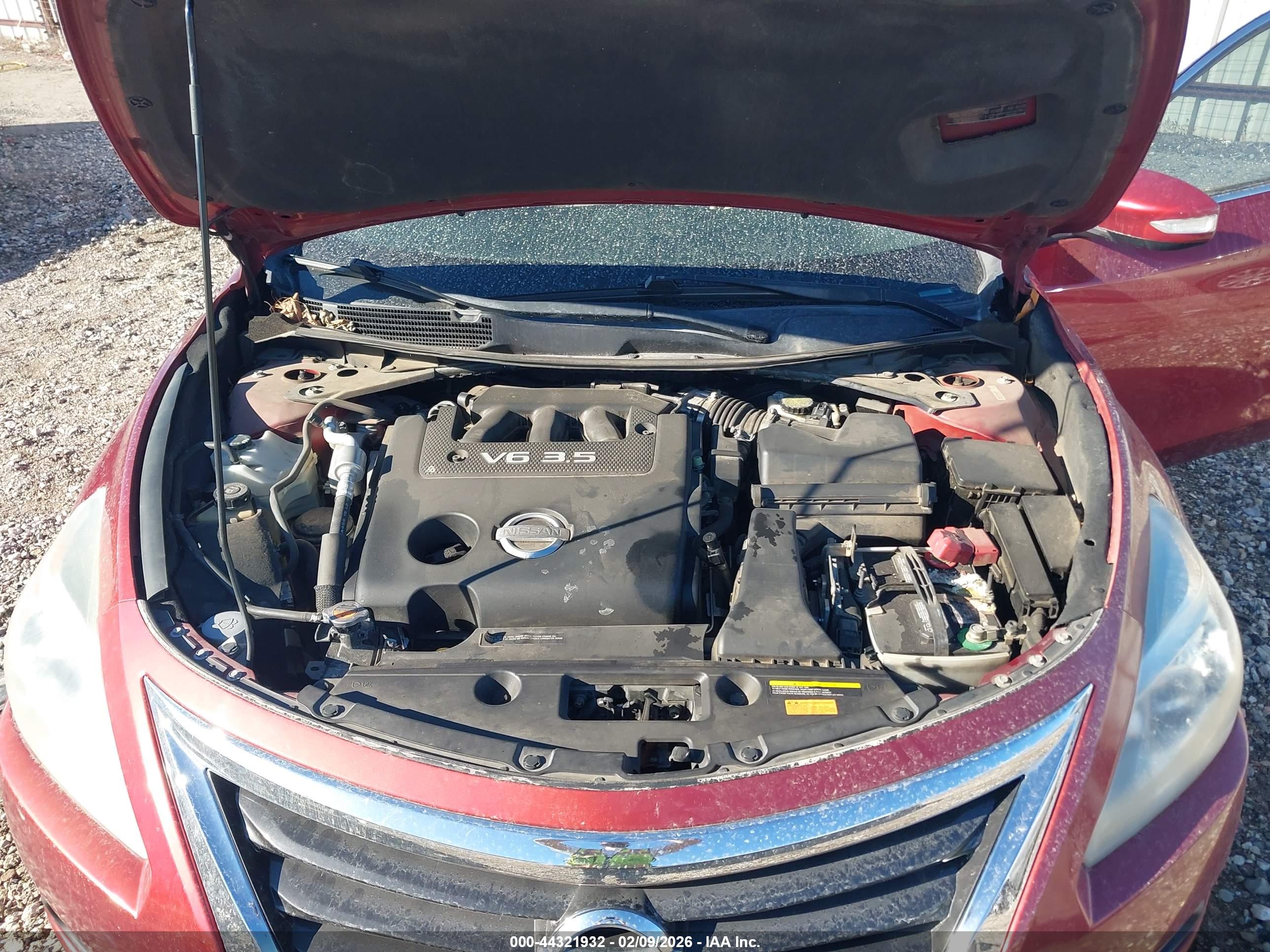 NISSAN ALTIMA image 10