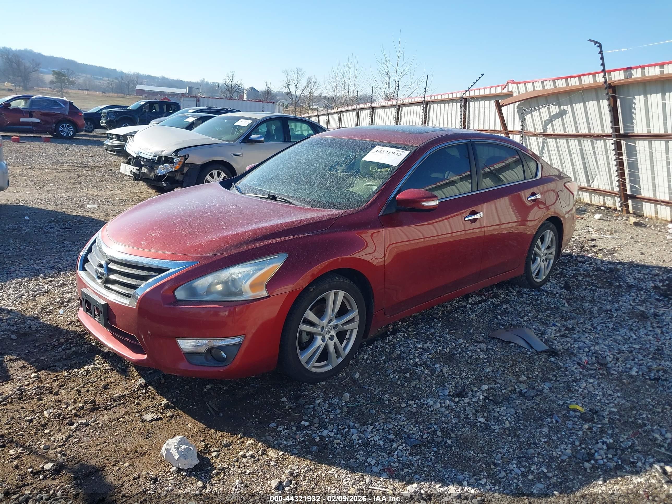 NISSAN ALTIMA image 2
