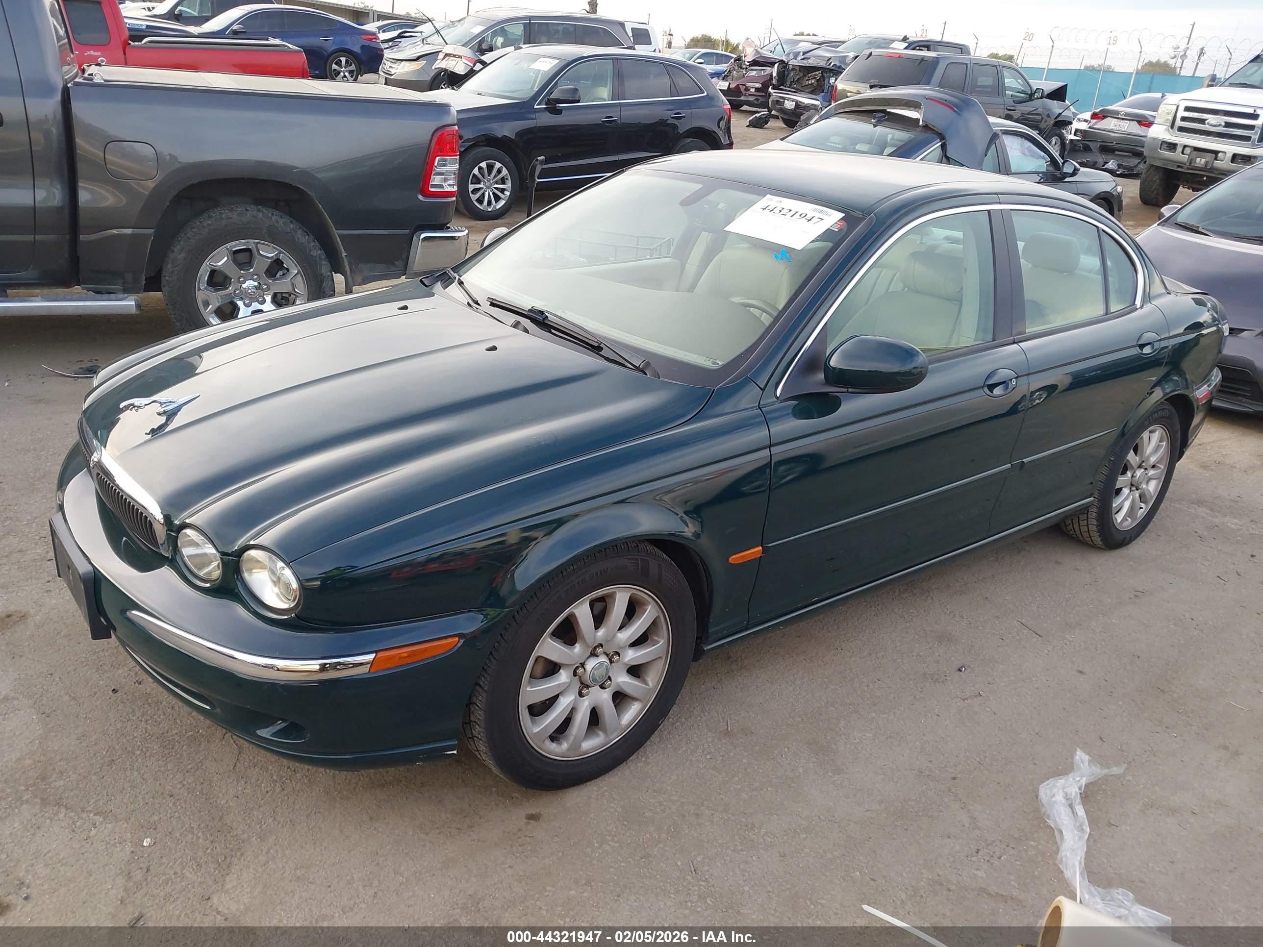 JAGUAR X-TYPE image 2