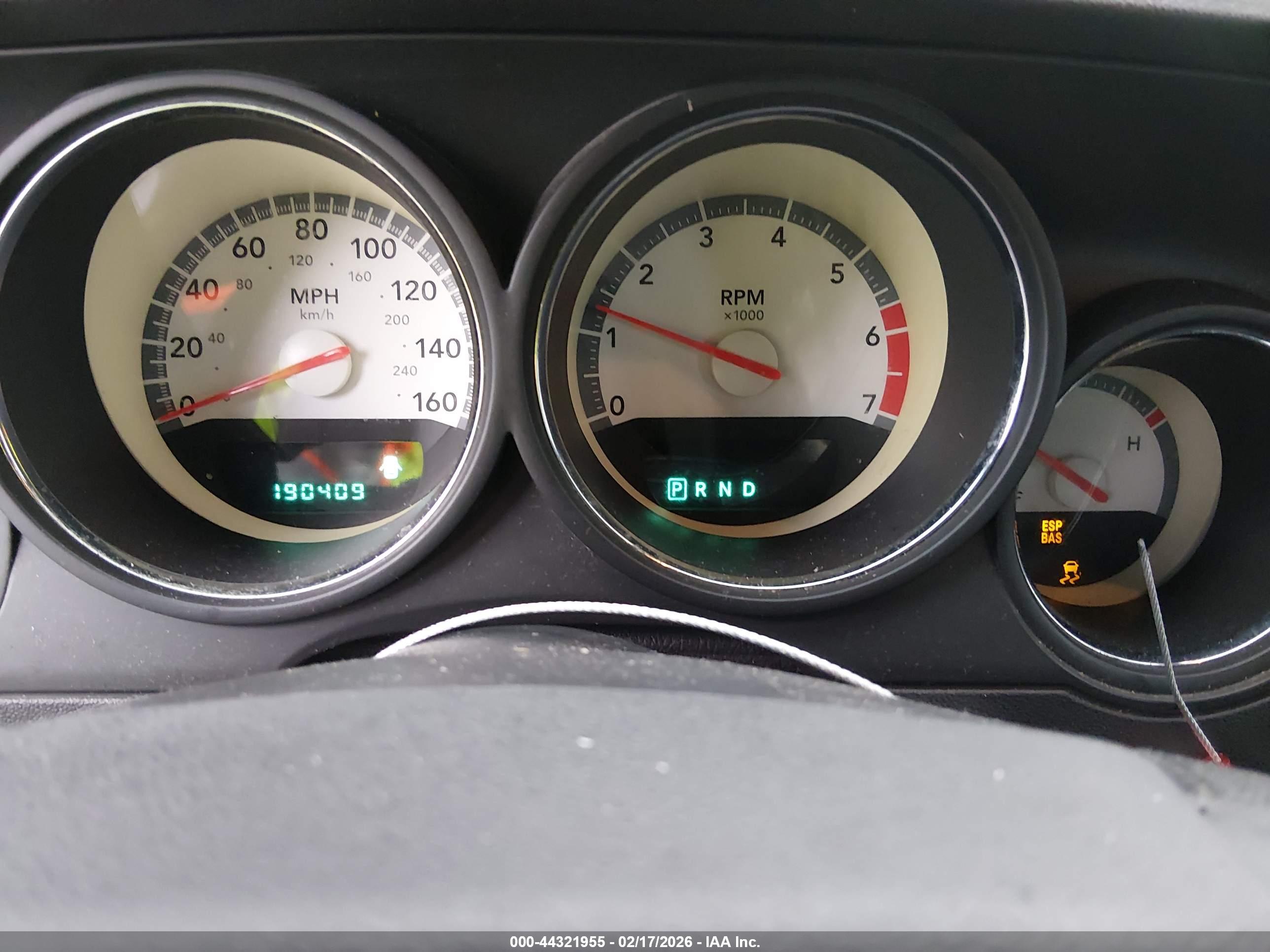 DODGE CHALLENGER image 7