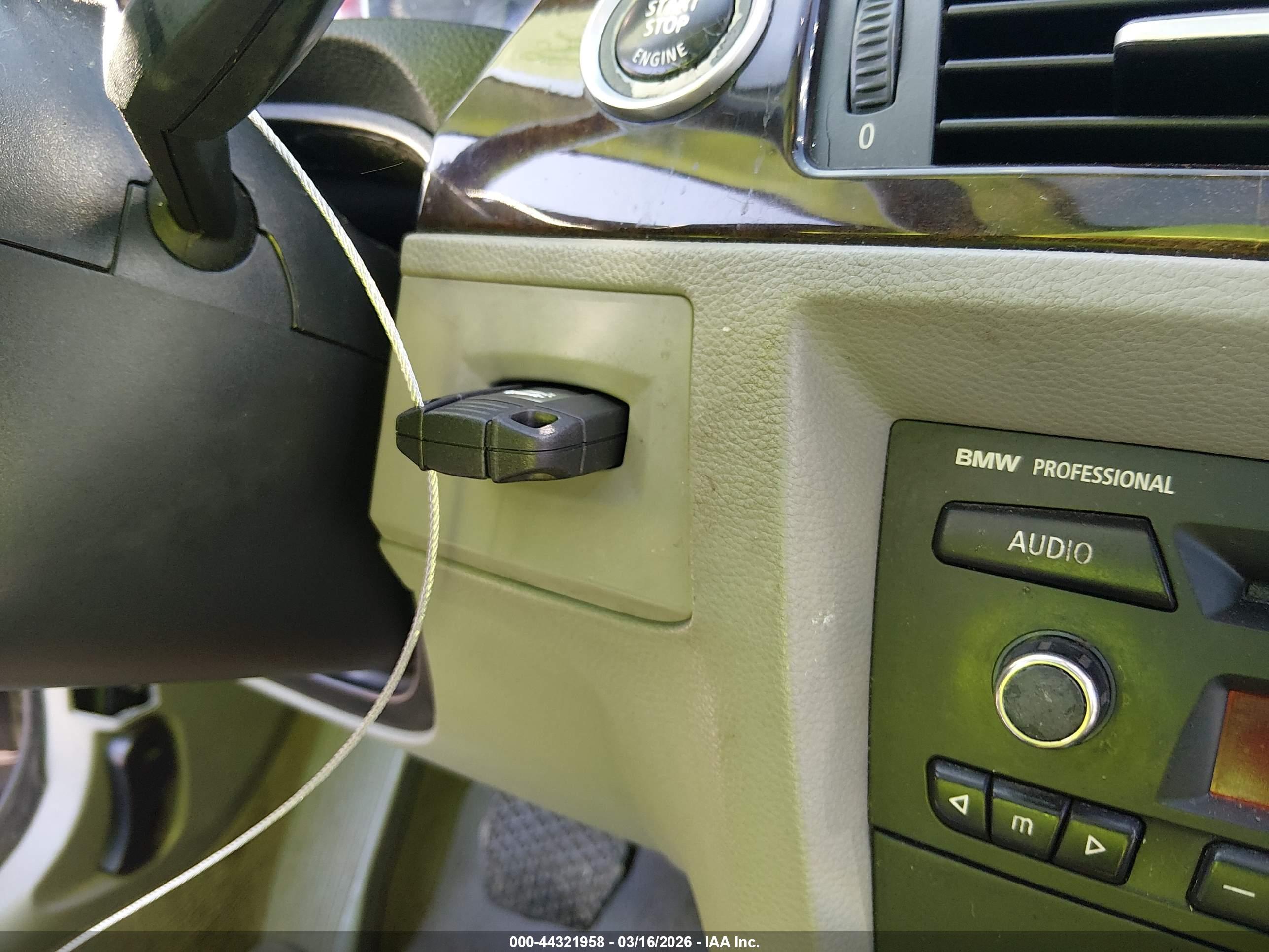 BMW 328I image 11