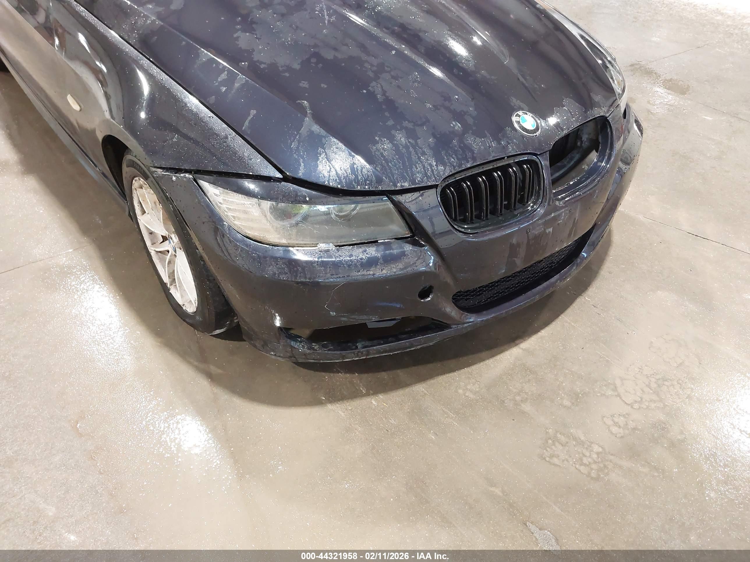 BMW 328I image 6