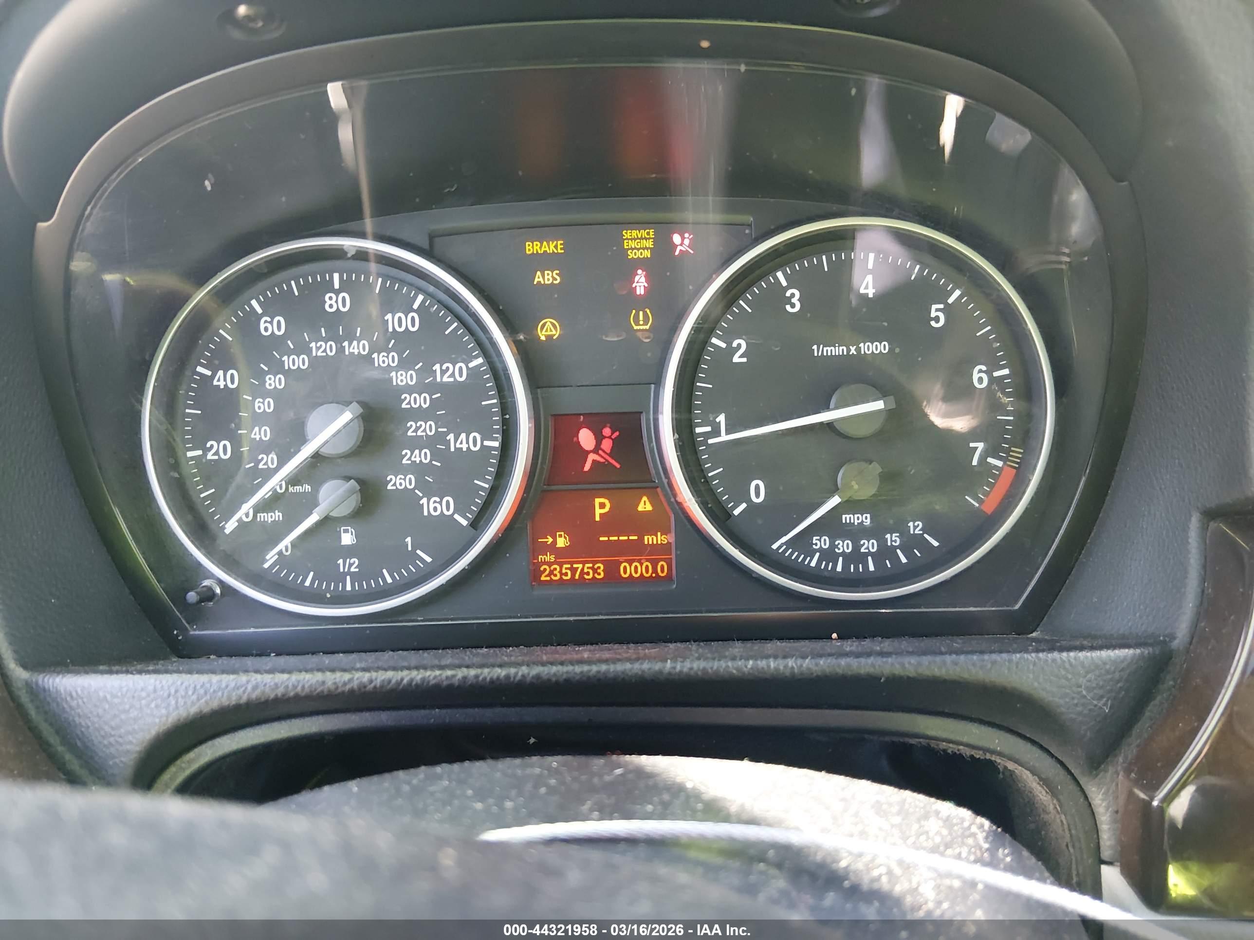 BMW 328I image 7
