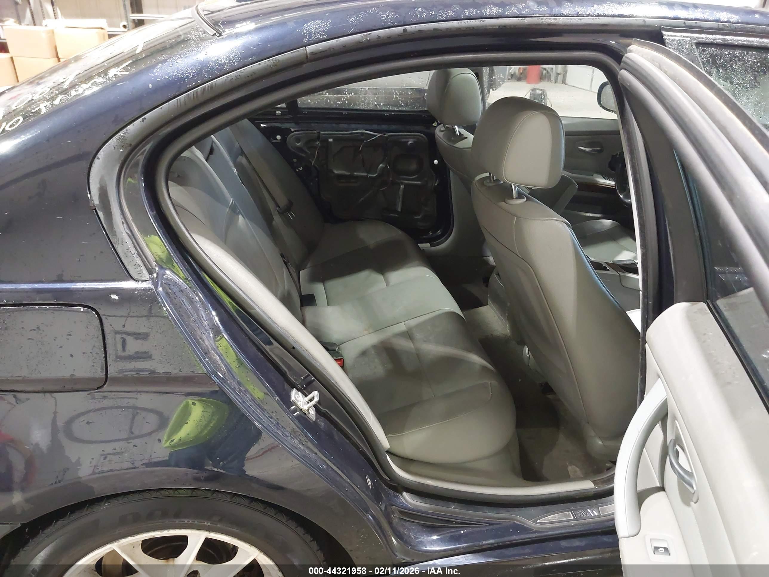 BMW 328I image 8