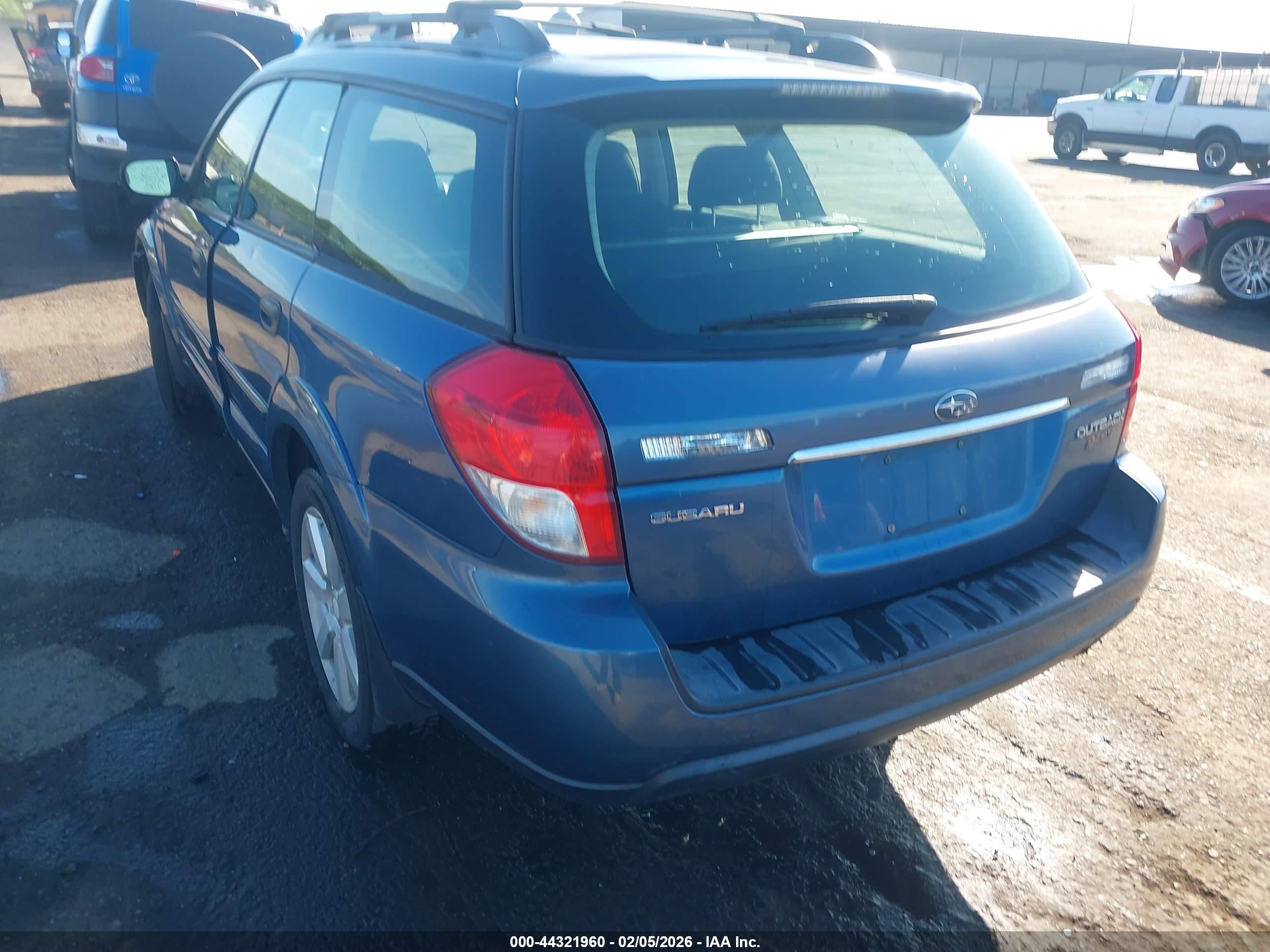 SUBARU OUTBACK image 3