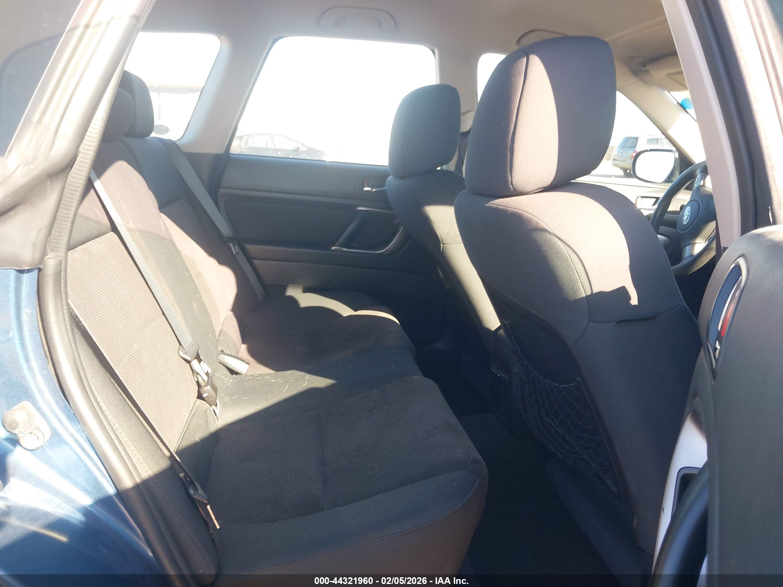 SUBARU OUTBACK image 8