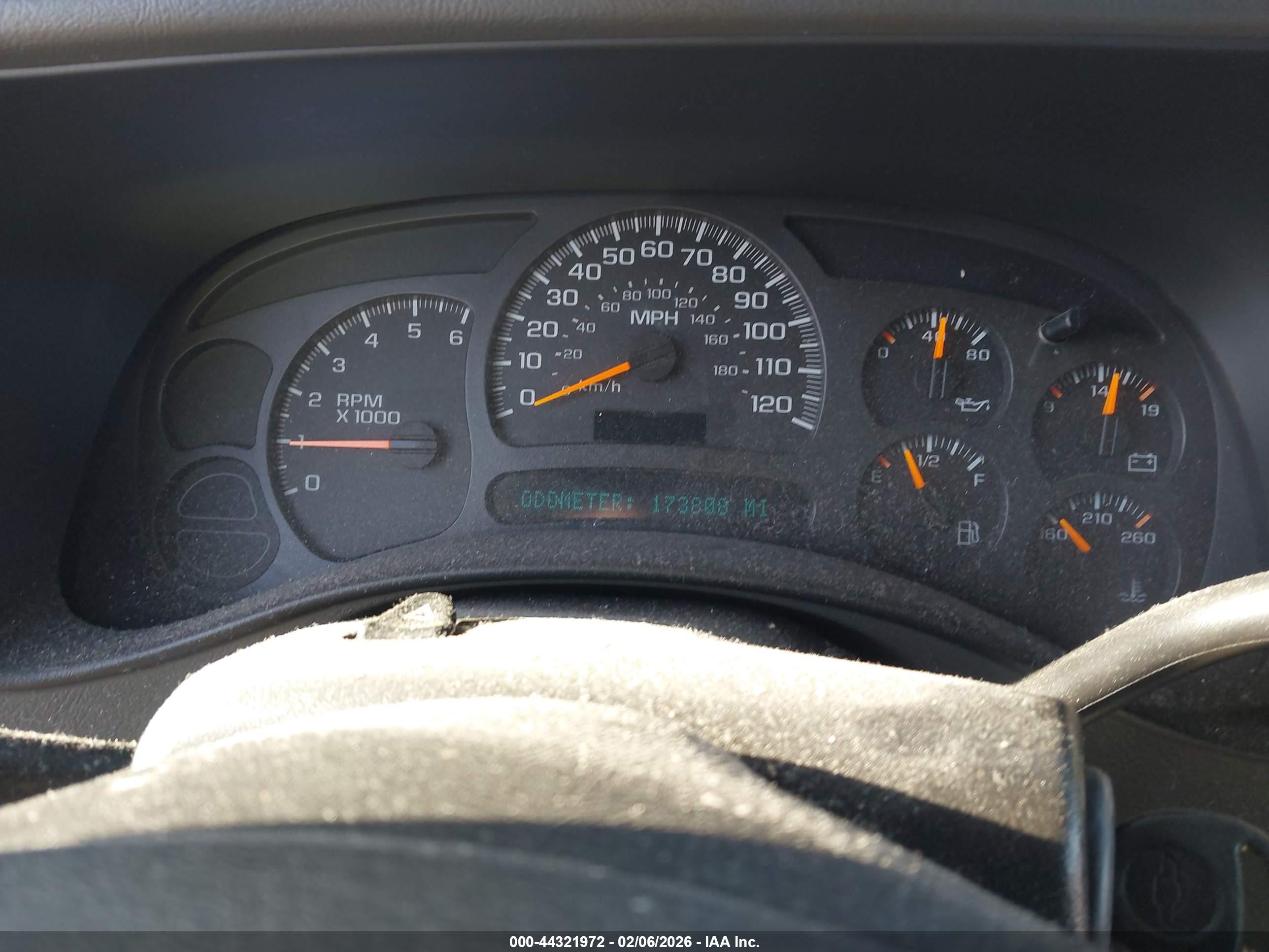 CHEVROLET TAHOE image 7
