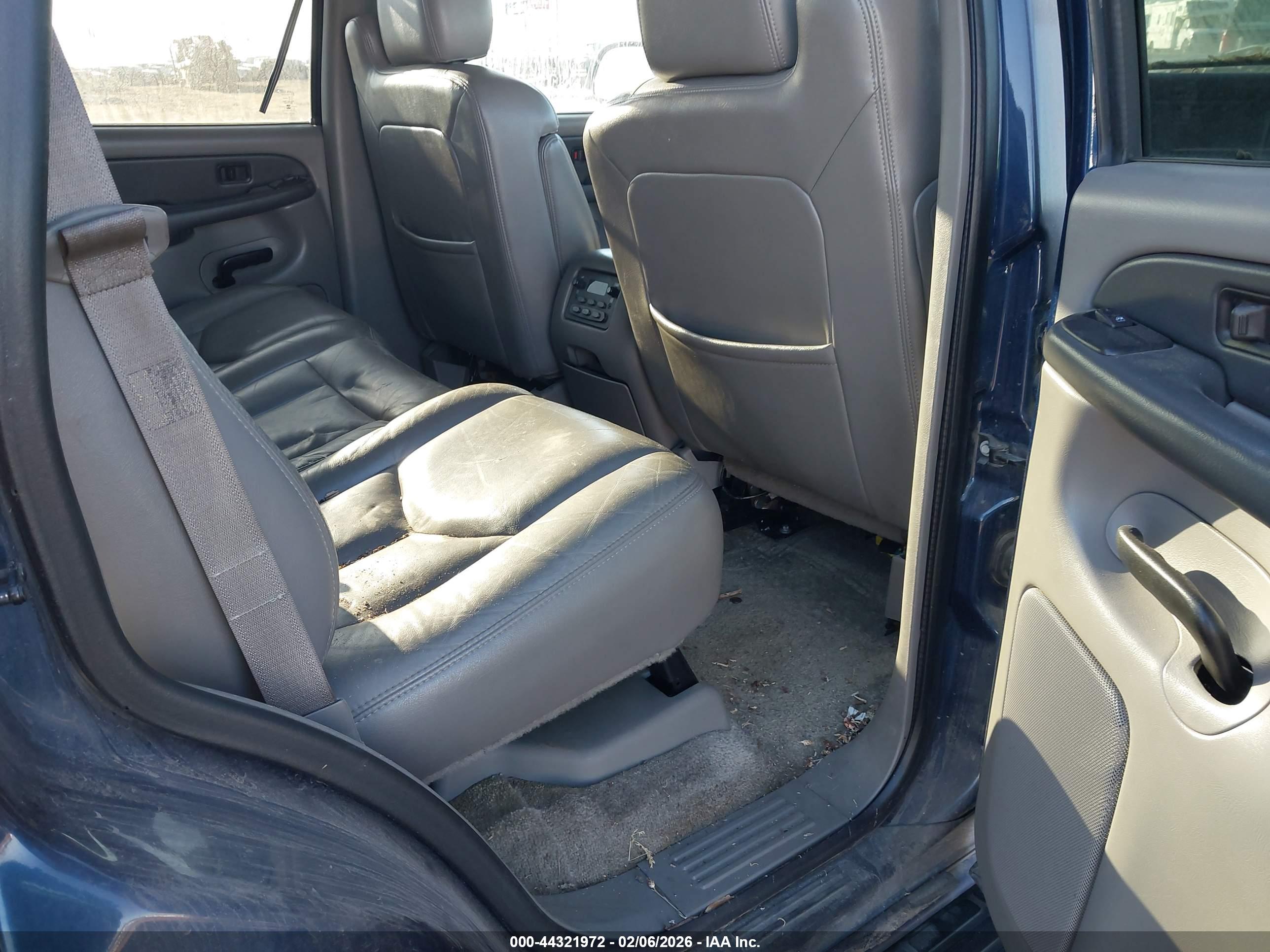 CHEVROLET TAHOE image 8