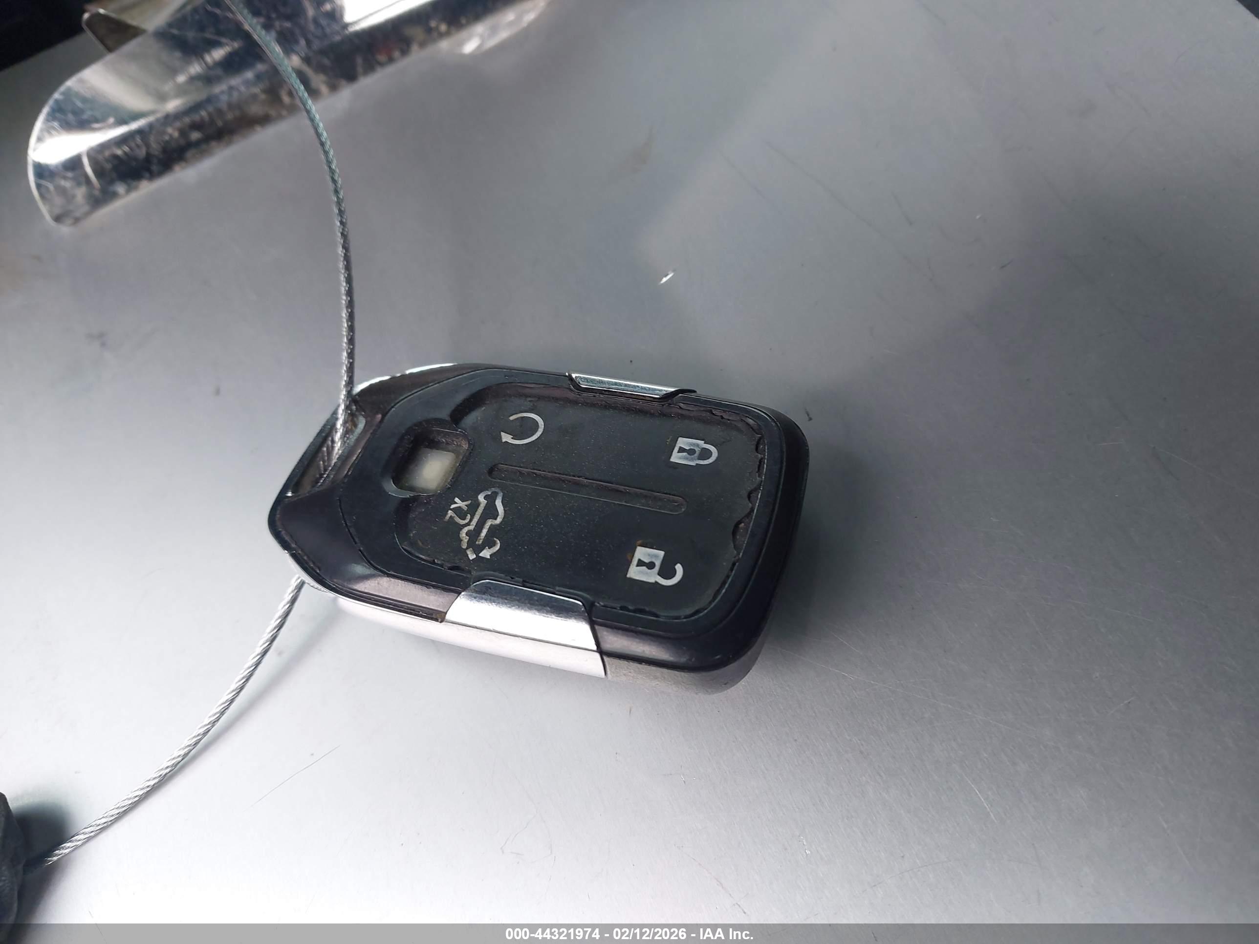 CHEVROLET SILVERADO image 11