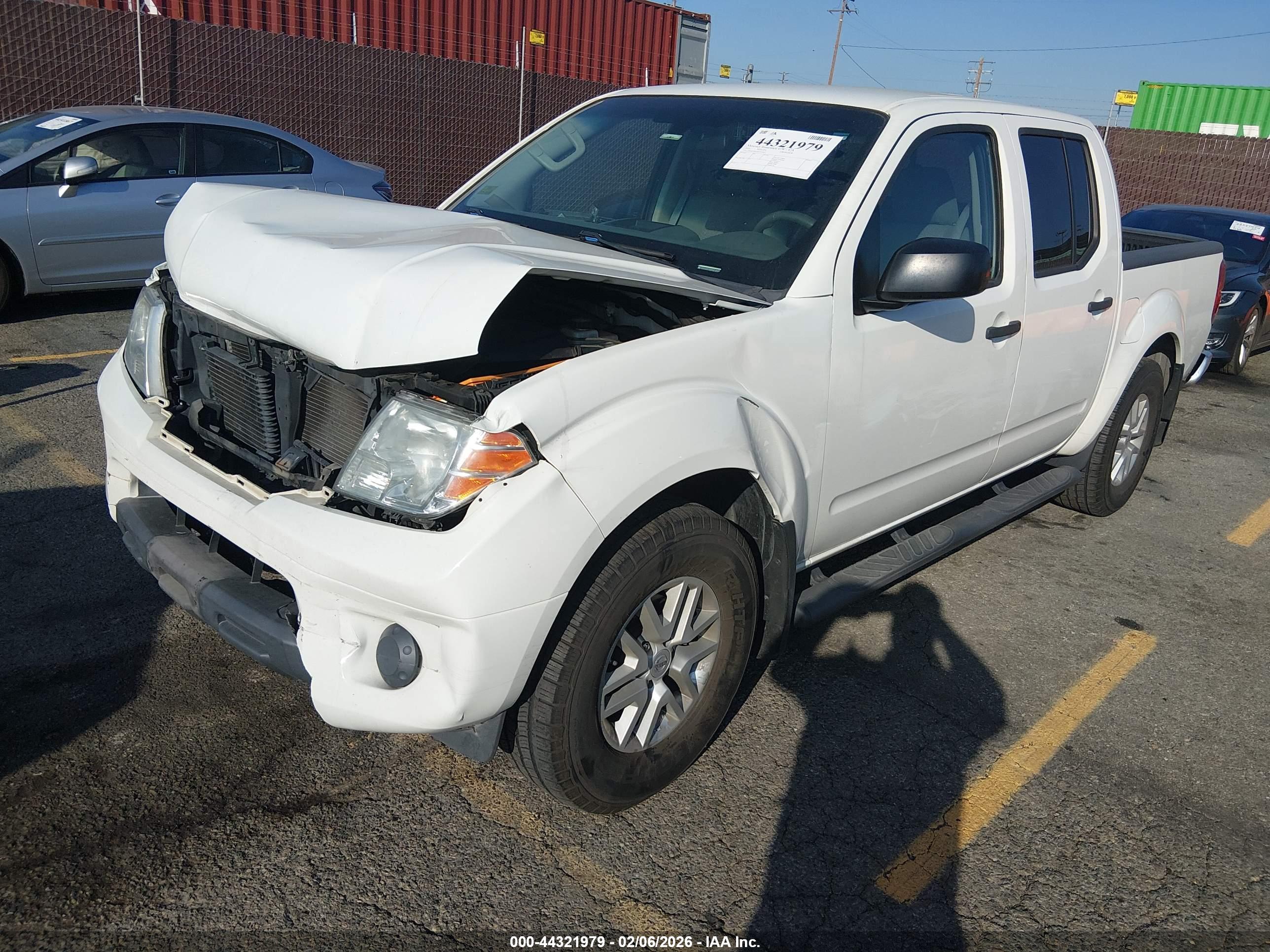 NISSAN FRONTIER image 2