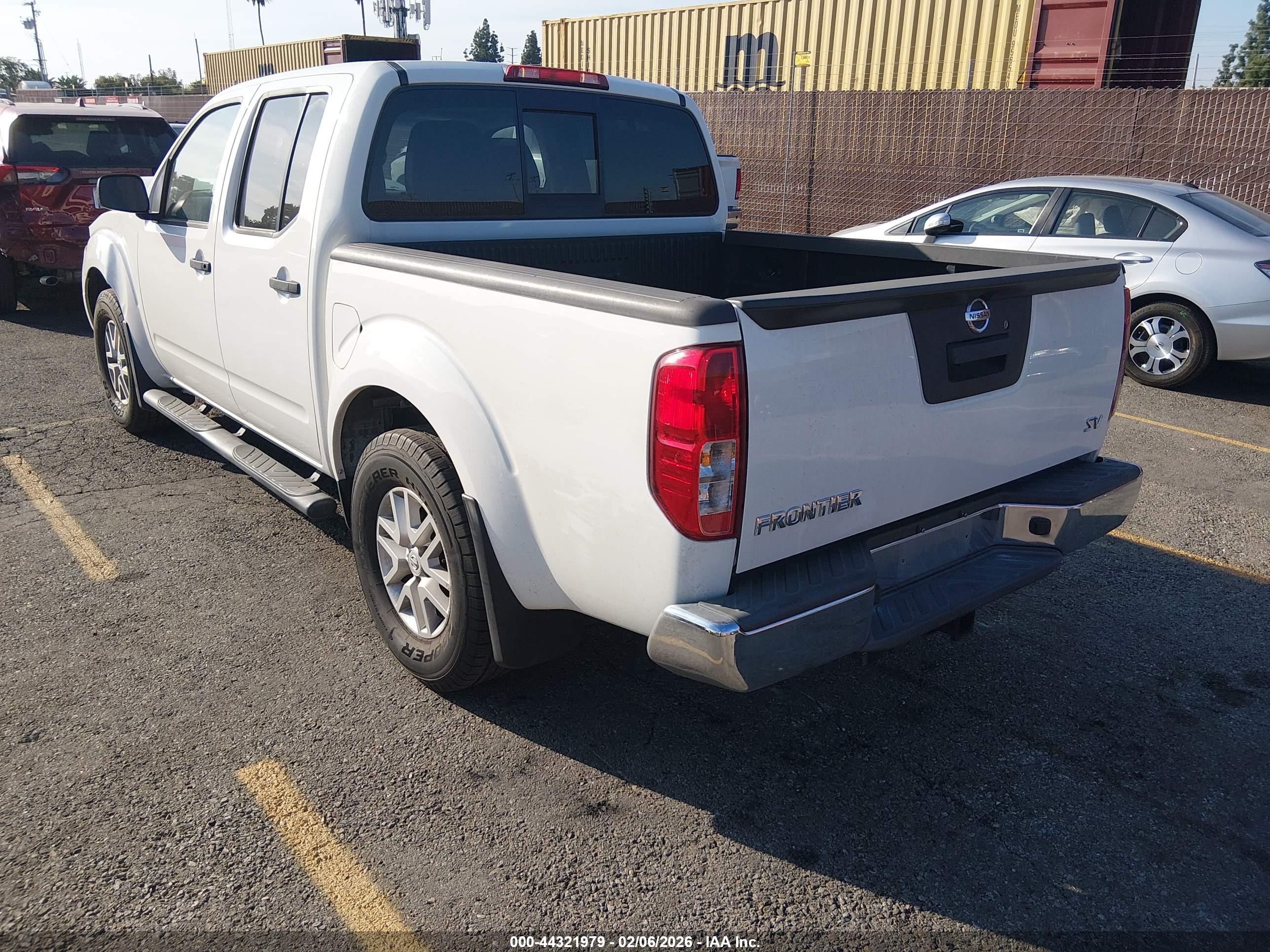 NISSAN FRONTIER image 3