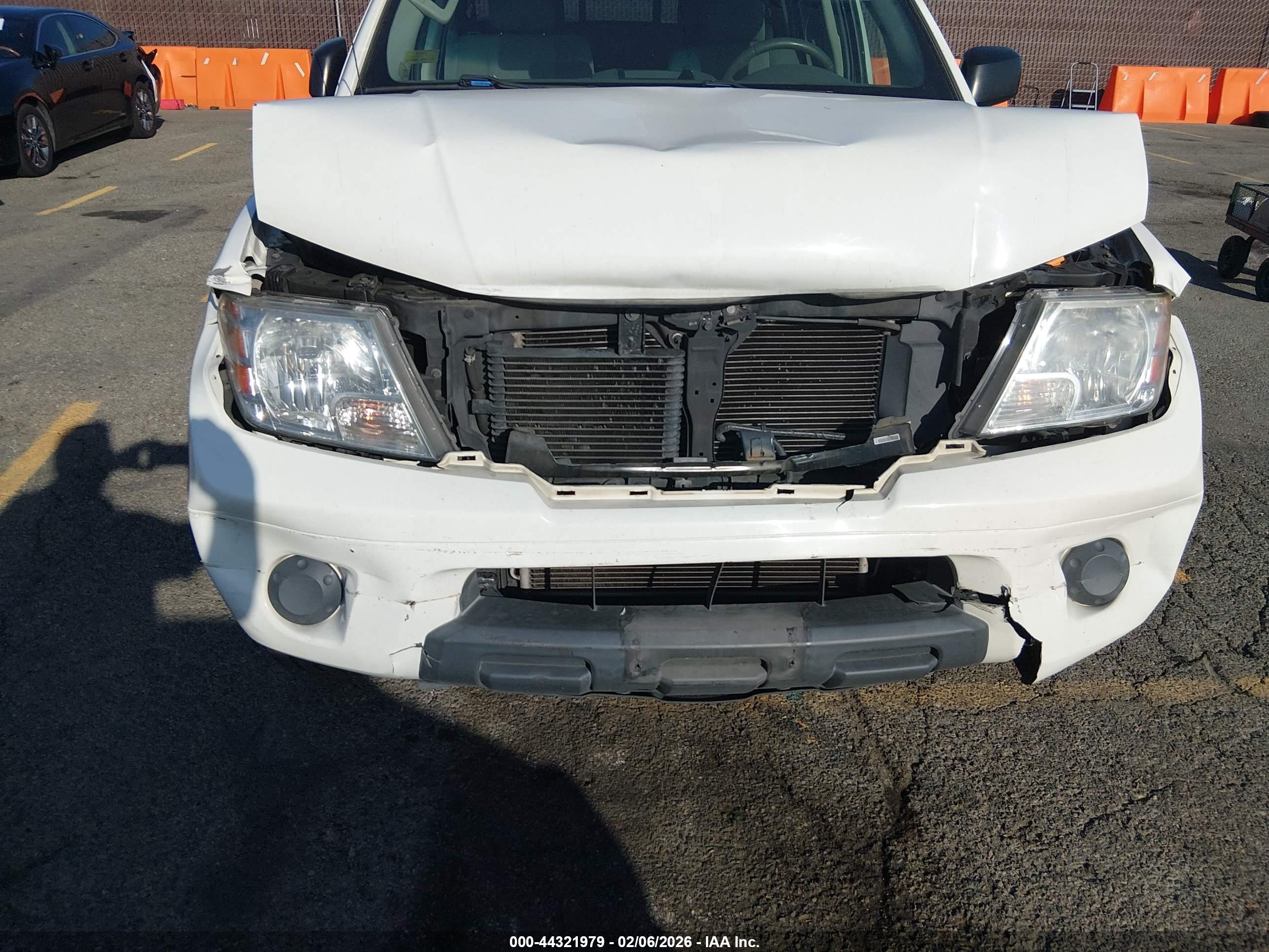 NISSAN FRONTIER image 6