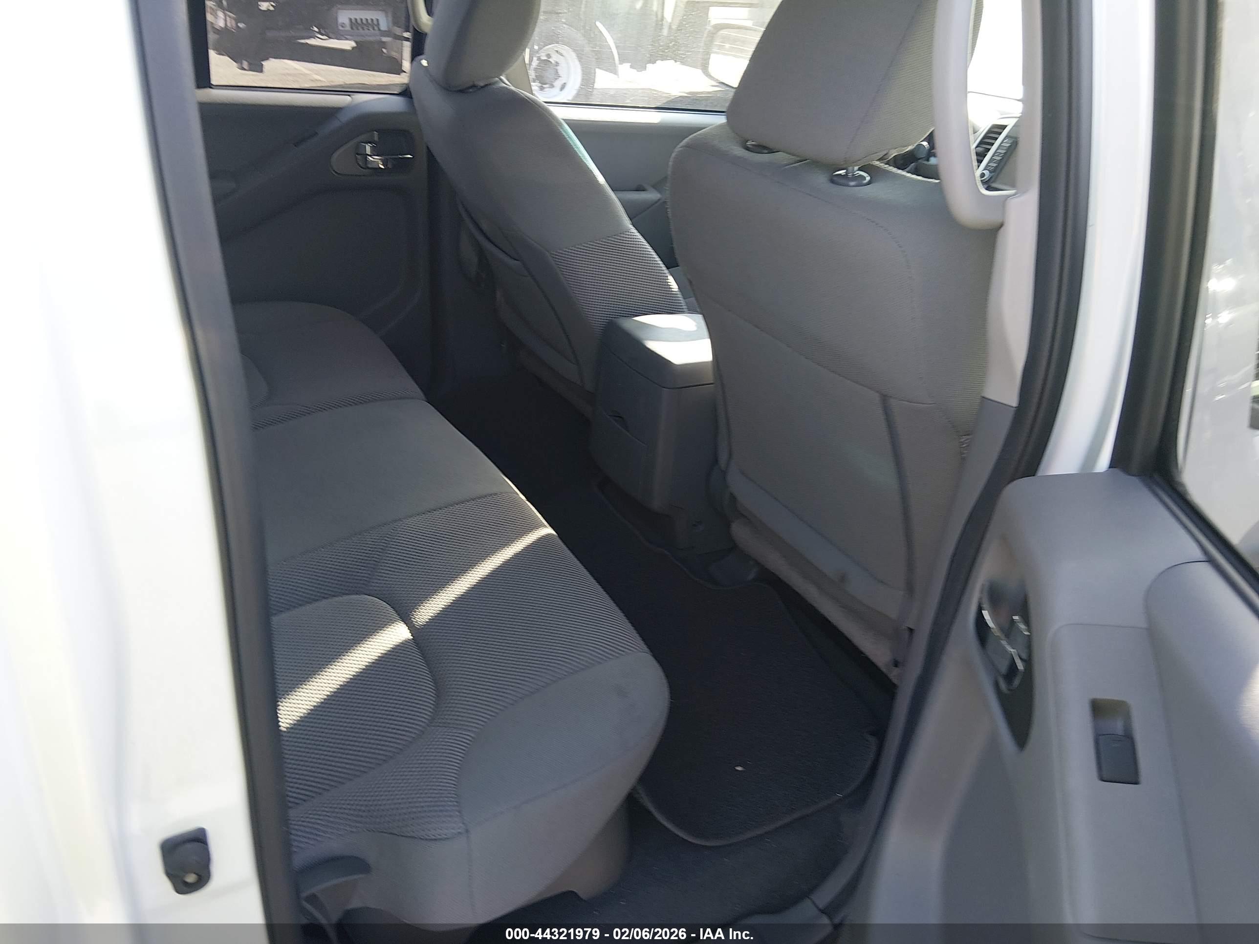 NISSAN FRONTIER image 8
