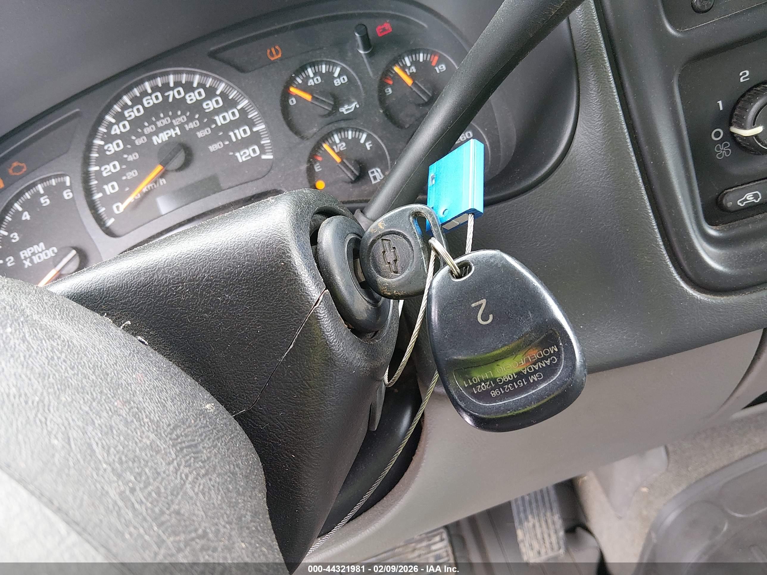 CHEVROLET TAHOE image 11
