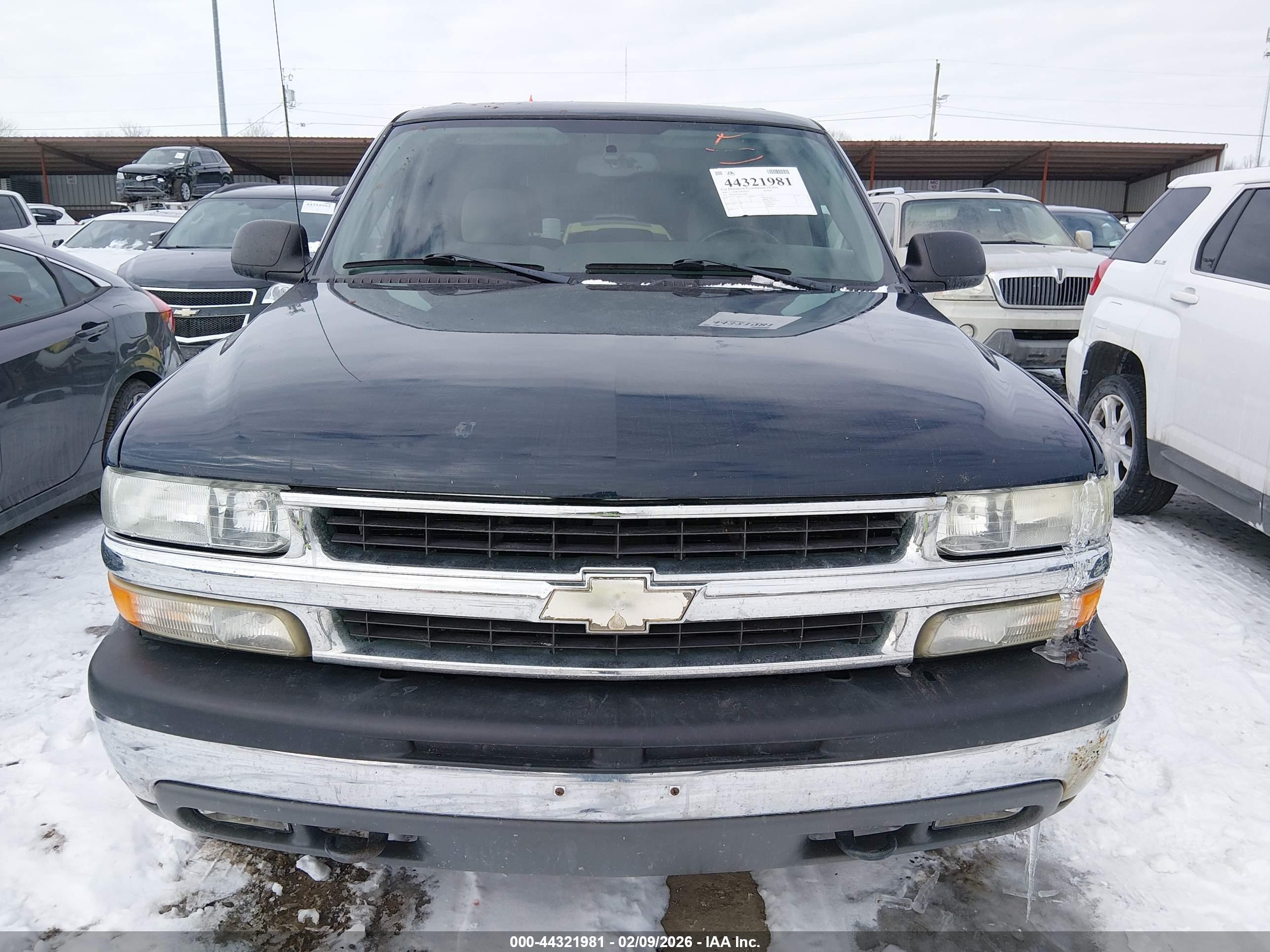CHEVROLET TAHOE image 6
