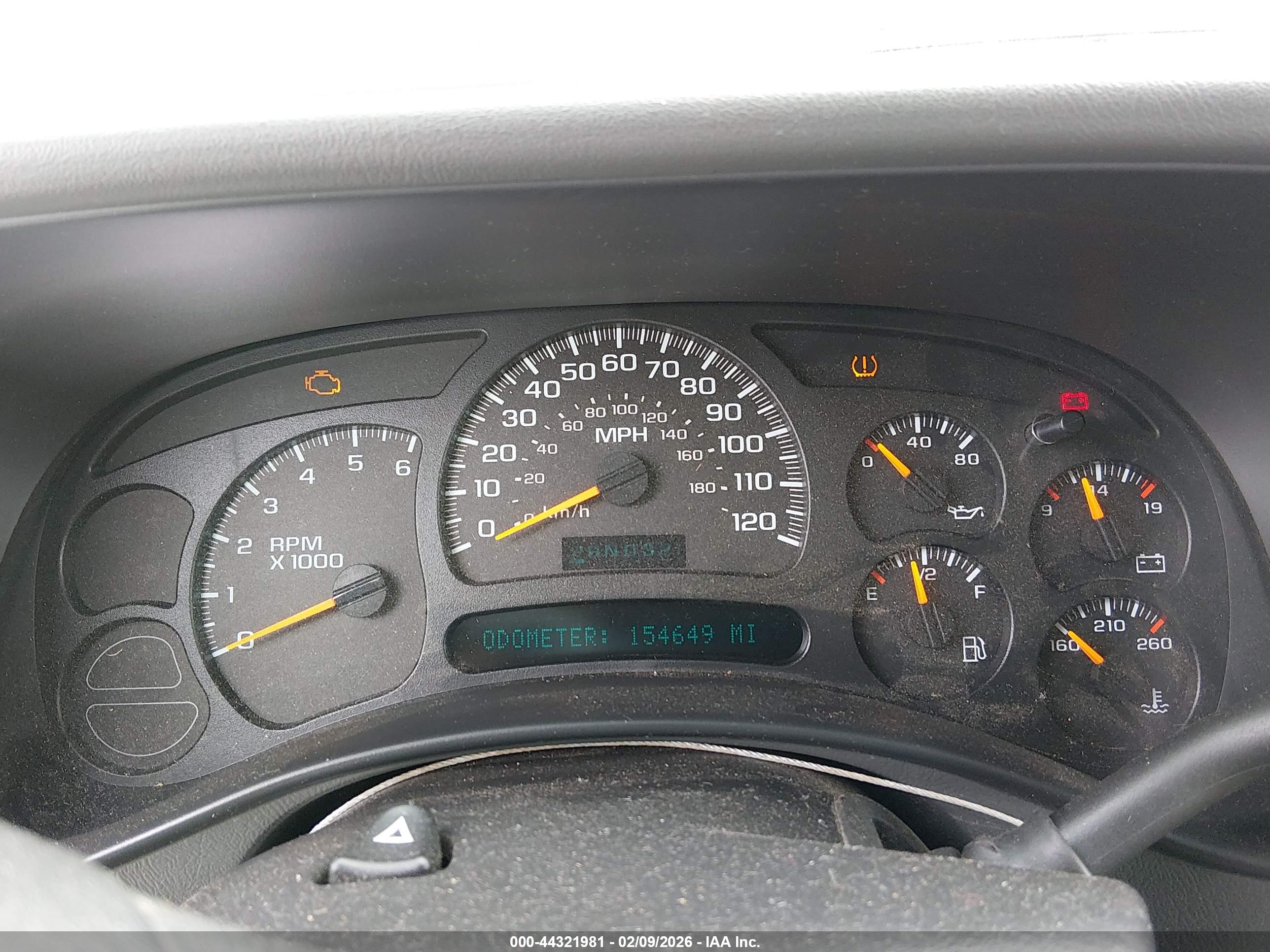 CHEVROLET TAHOE image 7