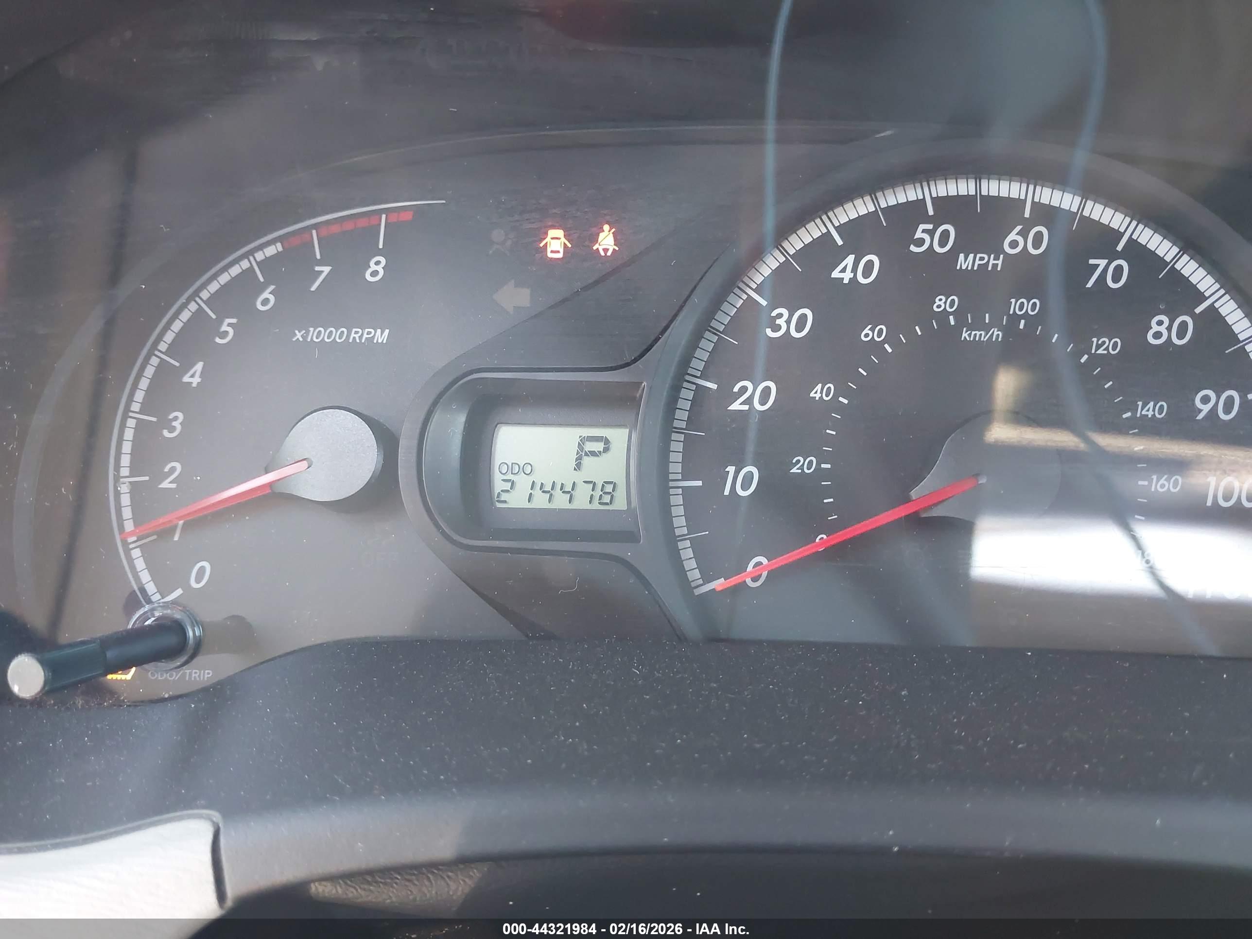 TOYOTA SIENNA image 7