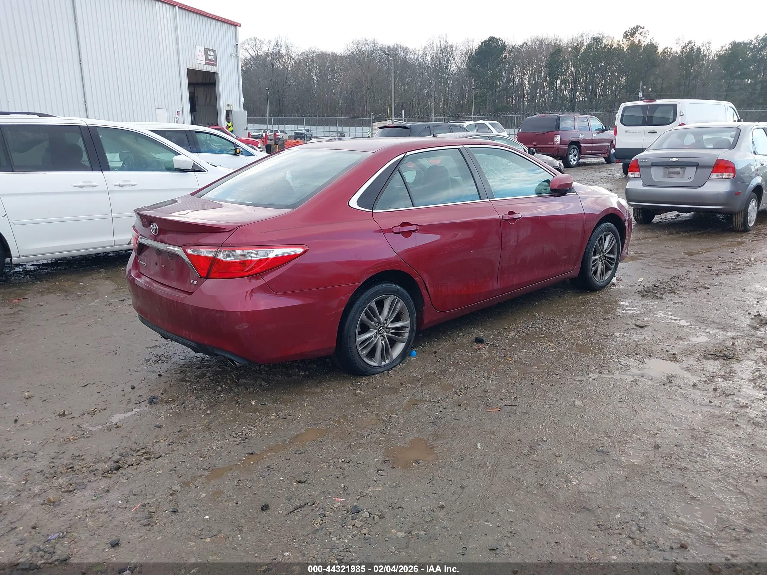 TOYOTA CAMRY image 4