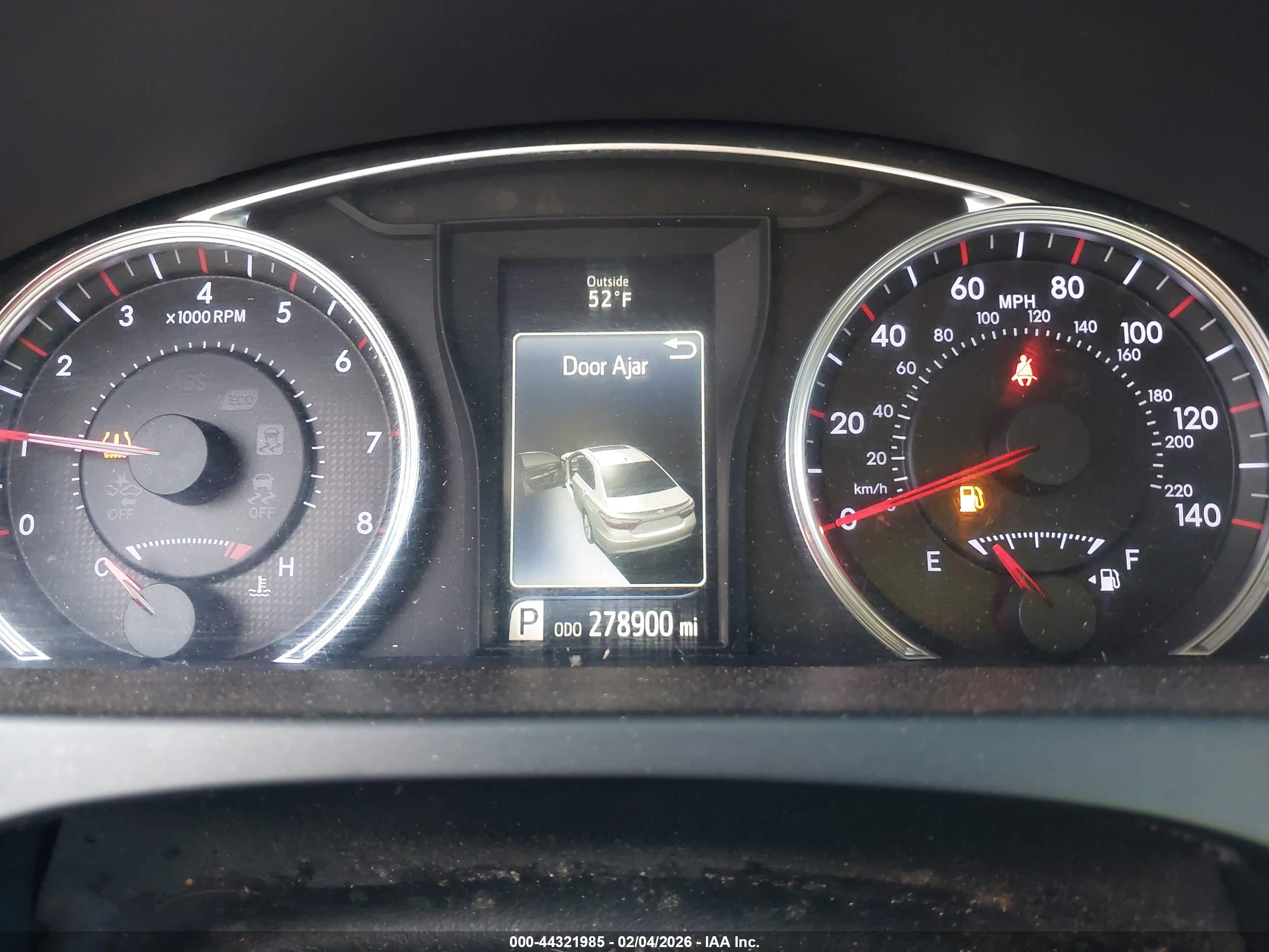 TOYOTA CAMRY image 7