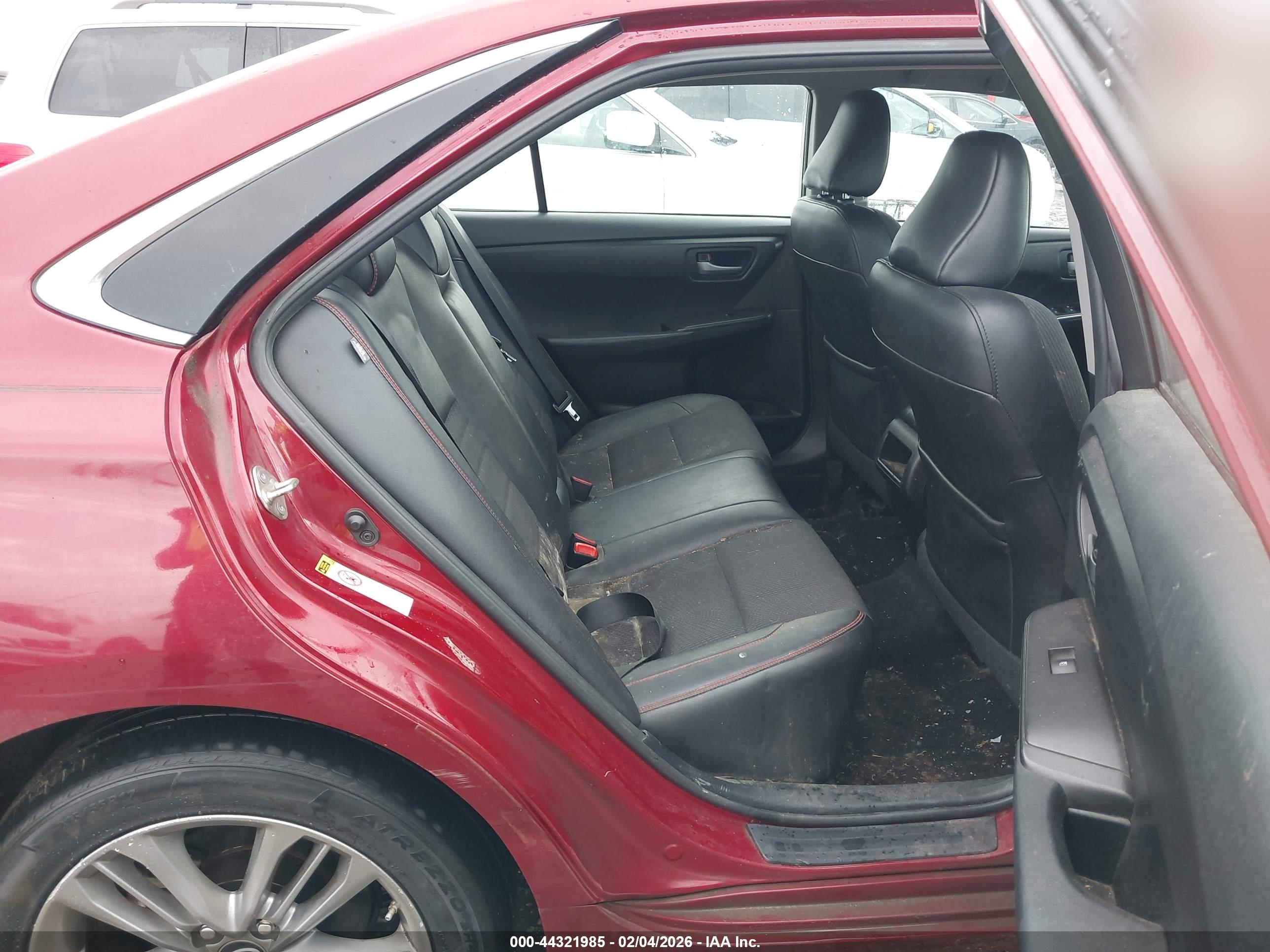 TOYOTA CAMRY image 8