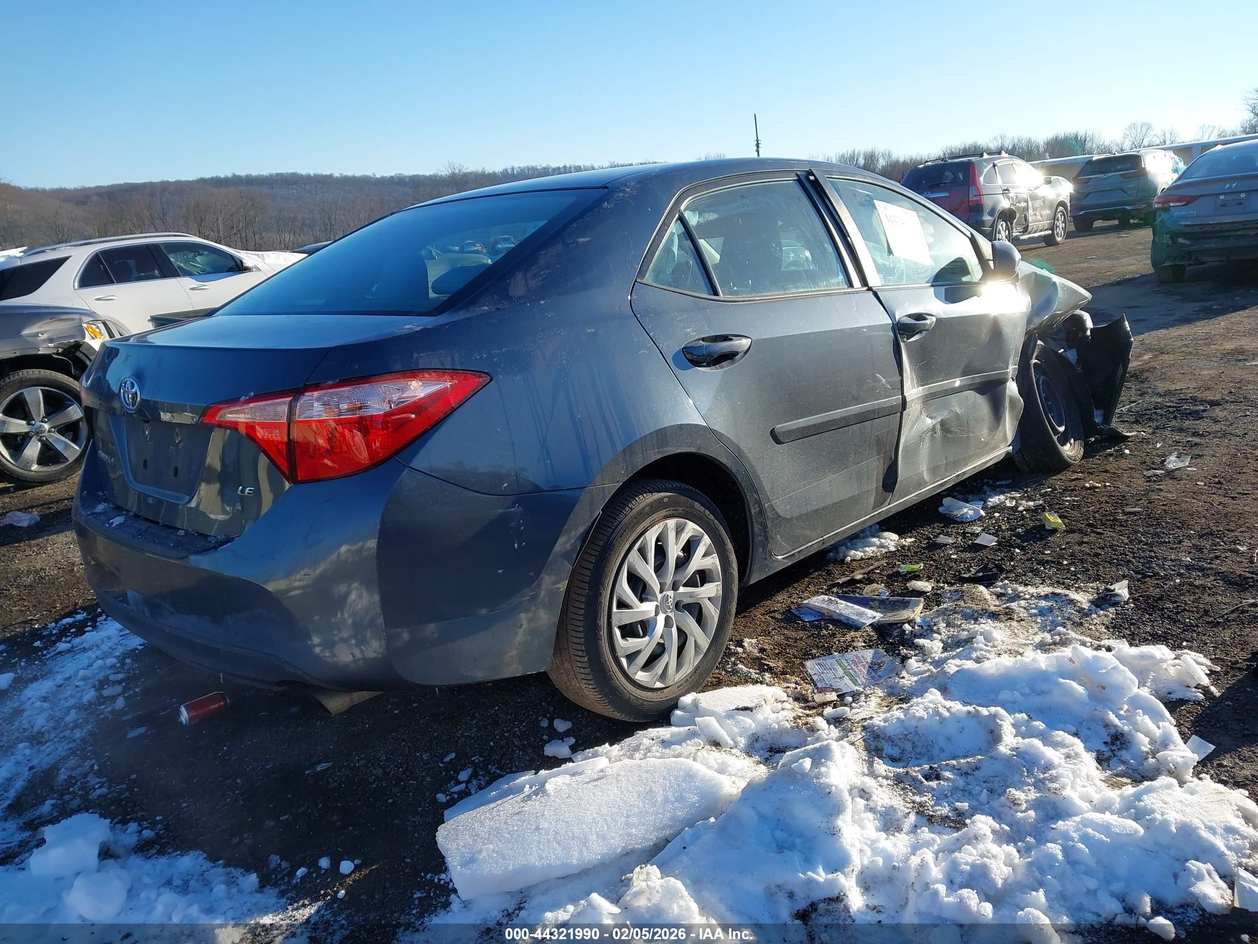 TOYOTA COROLLA image 4