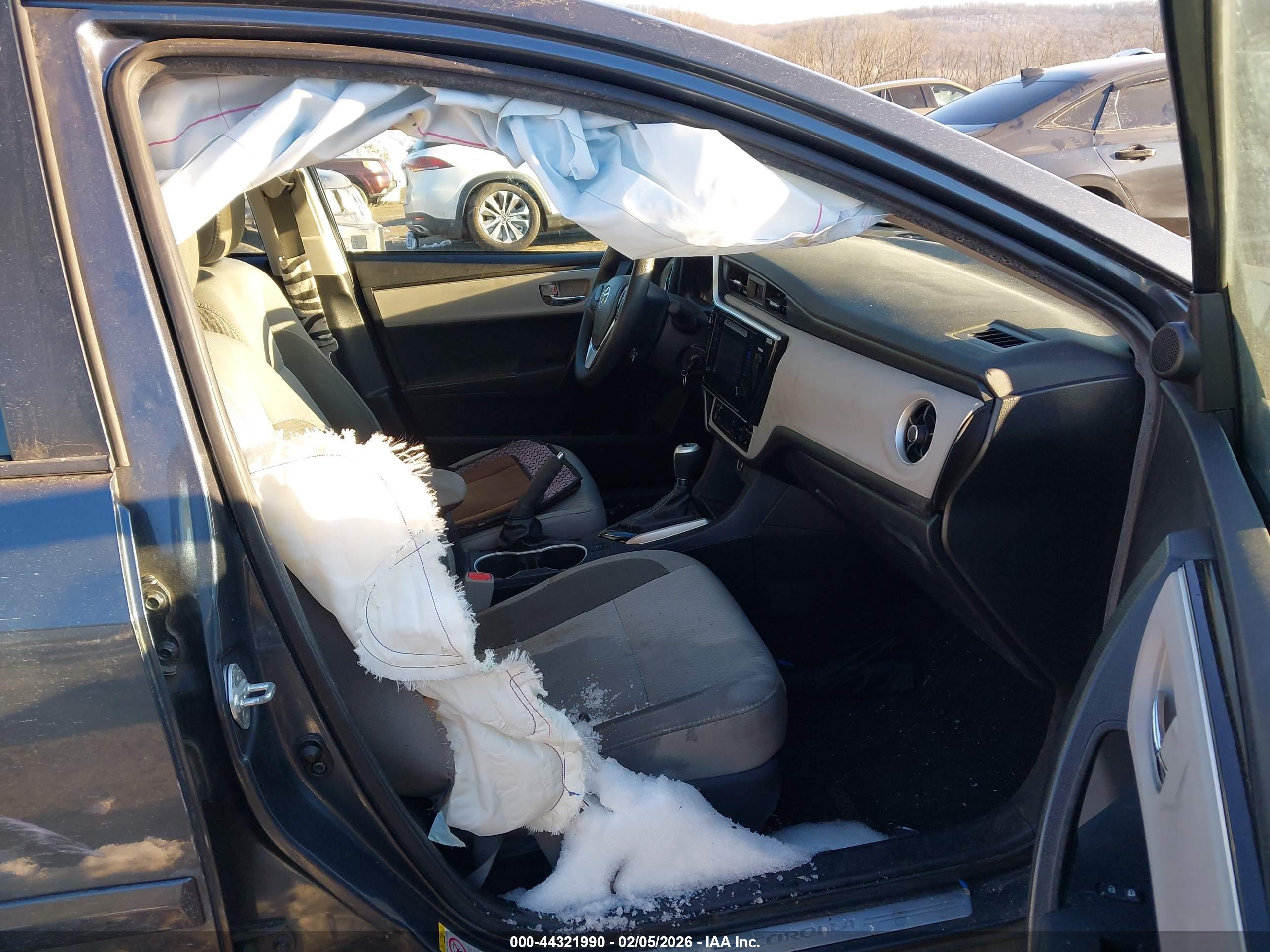 TOYOTA COROLLA image 5