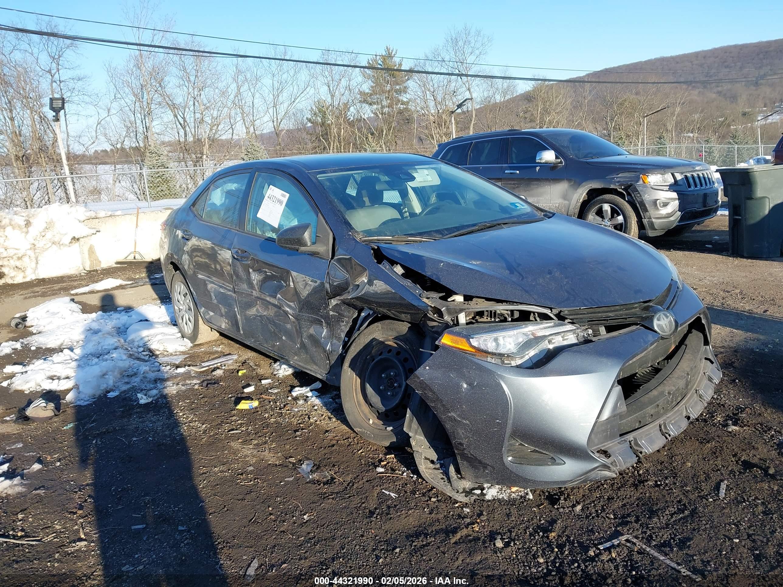 TOYOTA COROLLA image 6