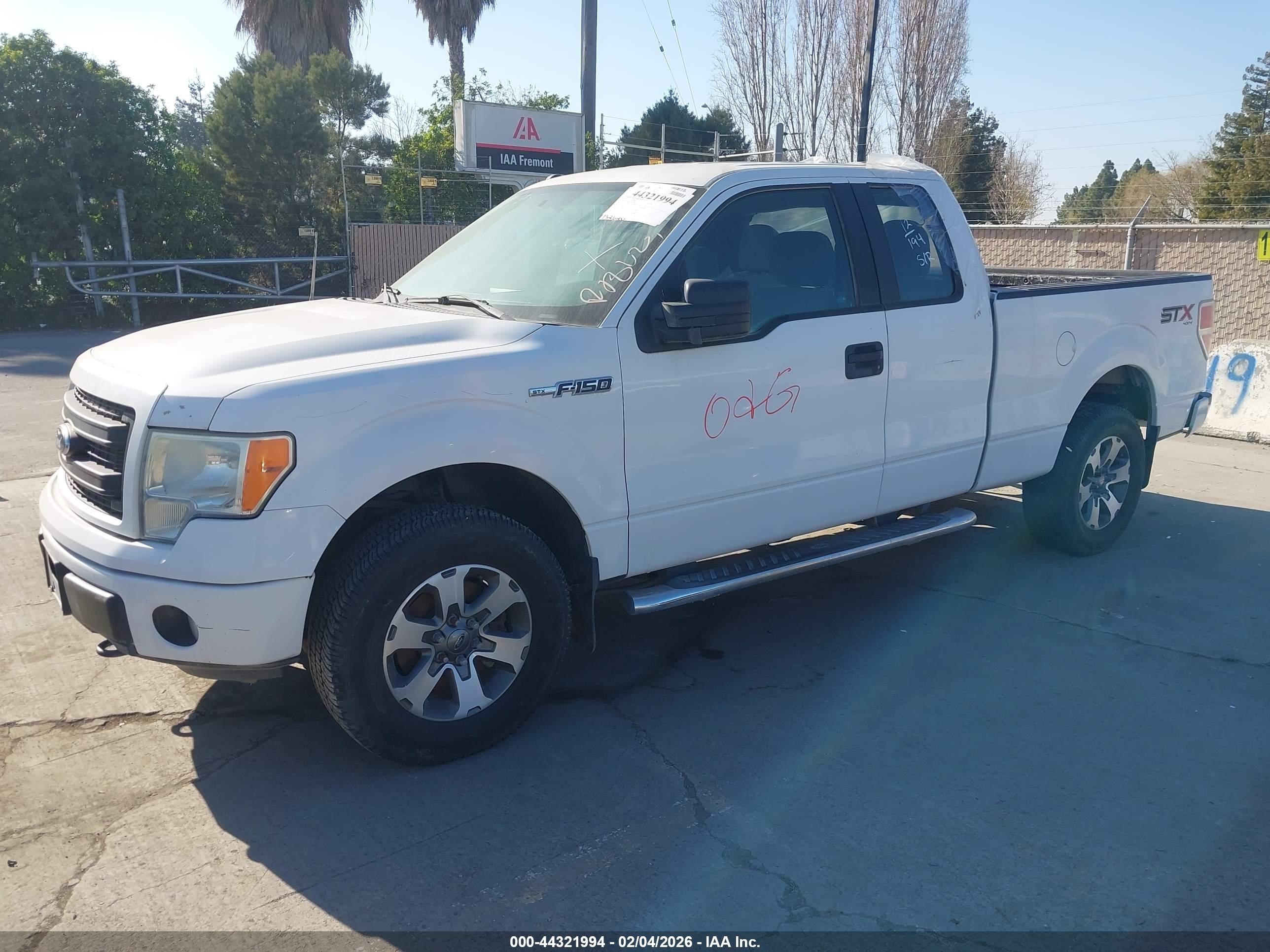 FORD F-150 image 2