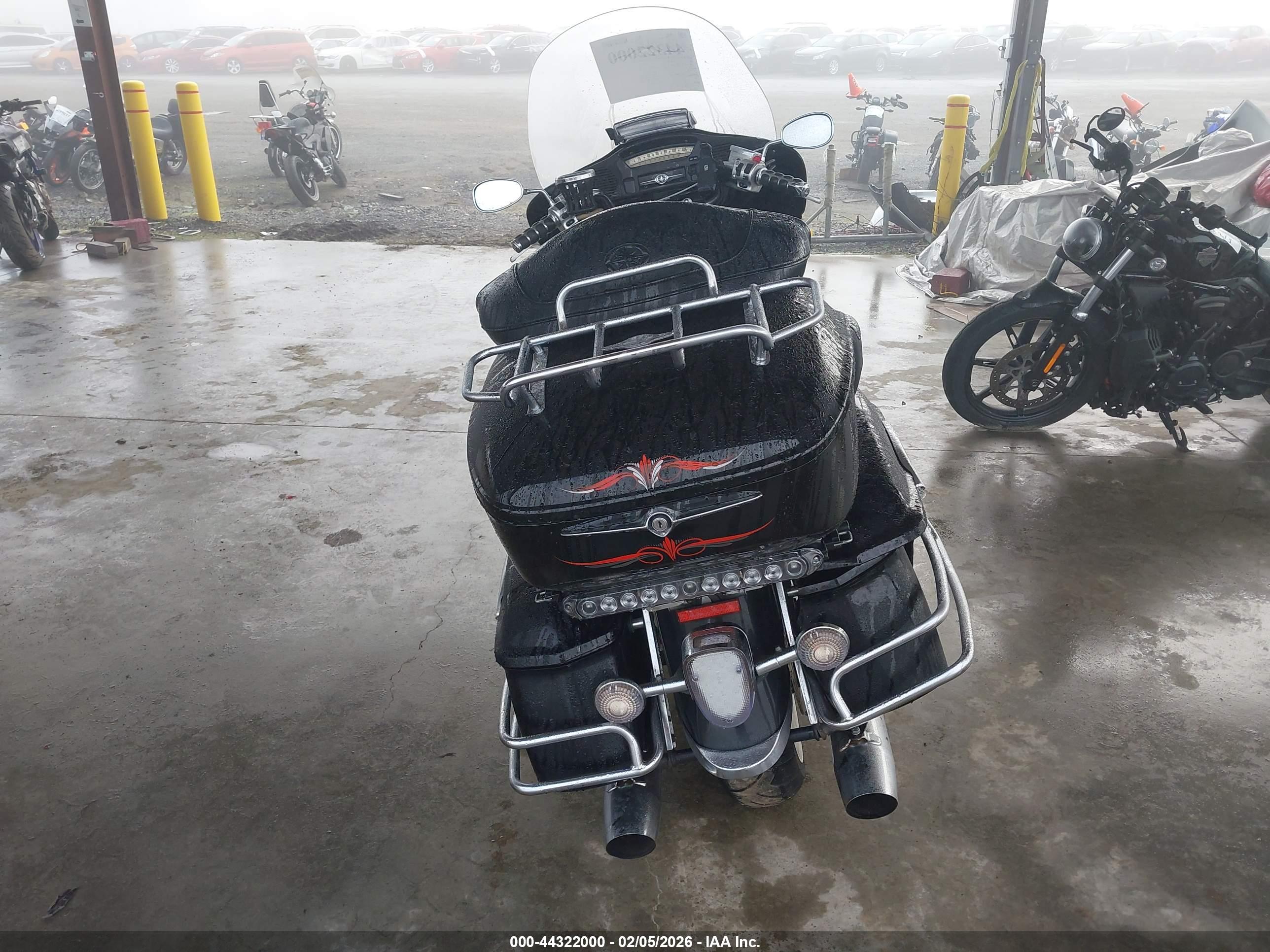 YAMAHA XVZ13 image 6