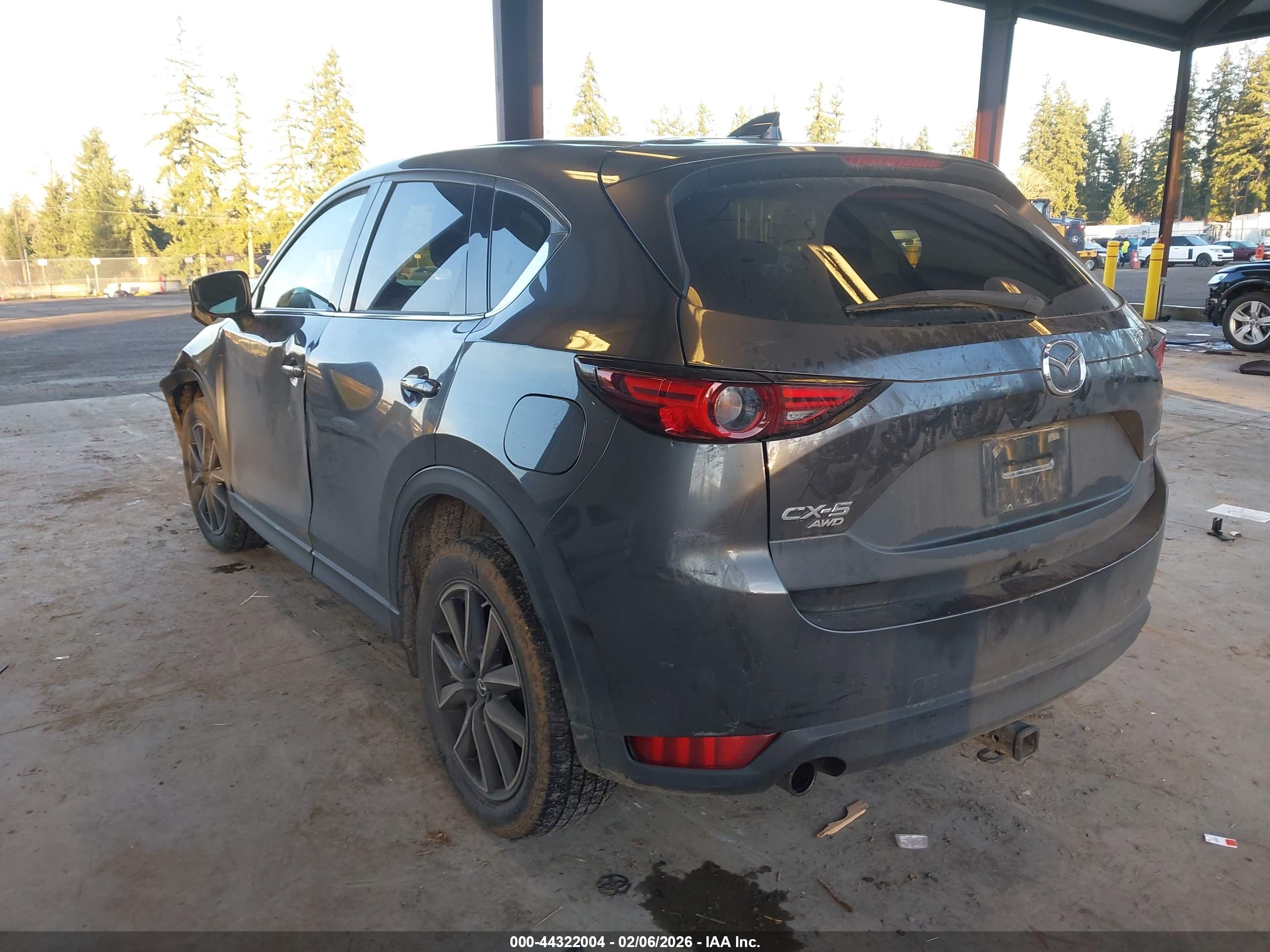 MAZDA CX-5 image 3