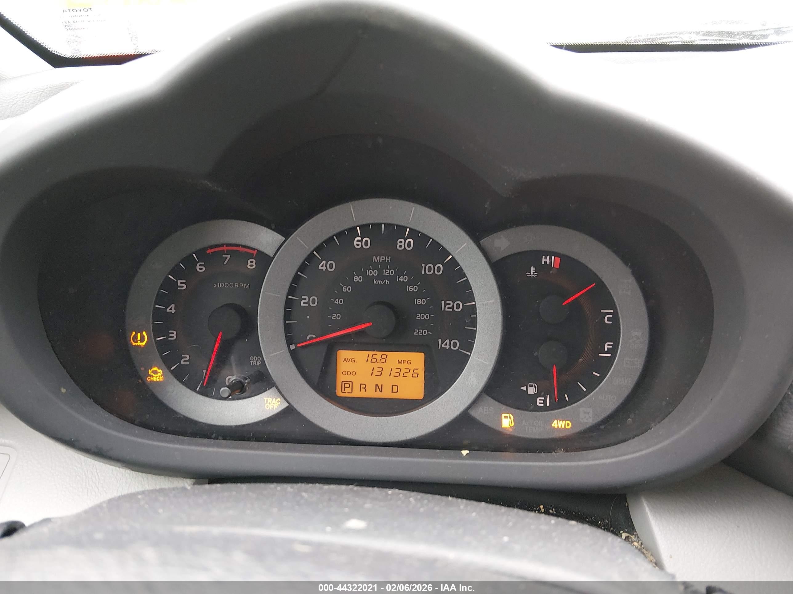 TOYOTA RAV4 image 7
