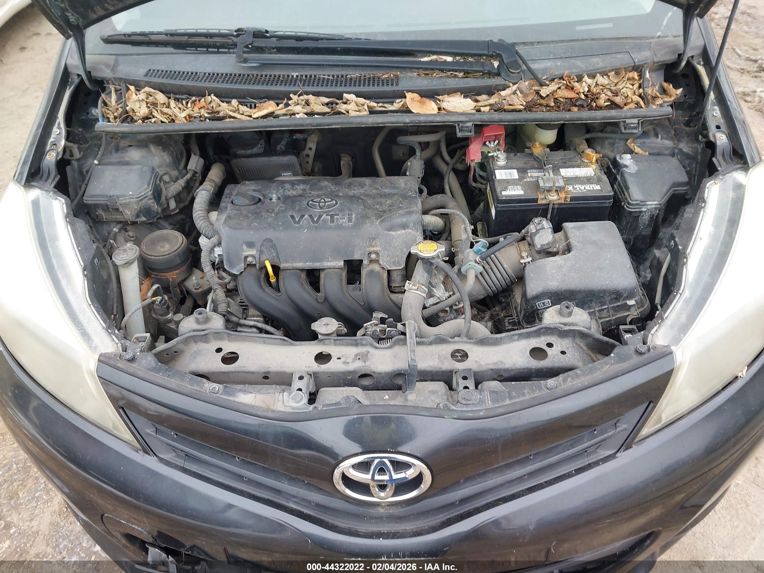 TOYOTA YARIS image 10