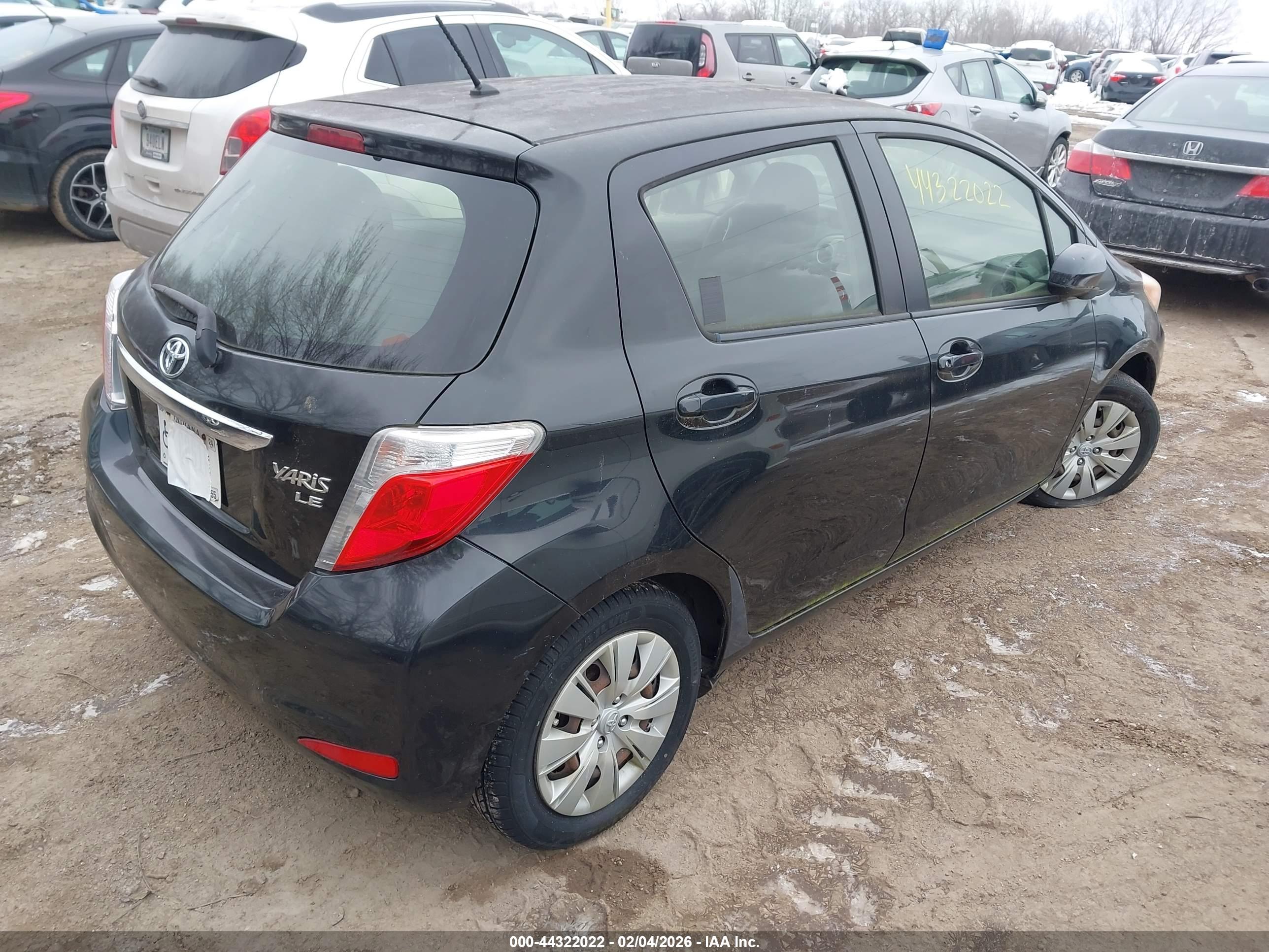 TOYOTA YARIS image 4