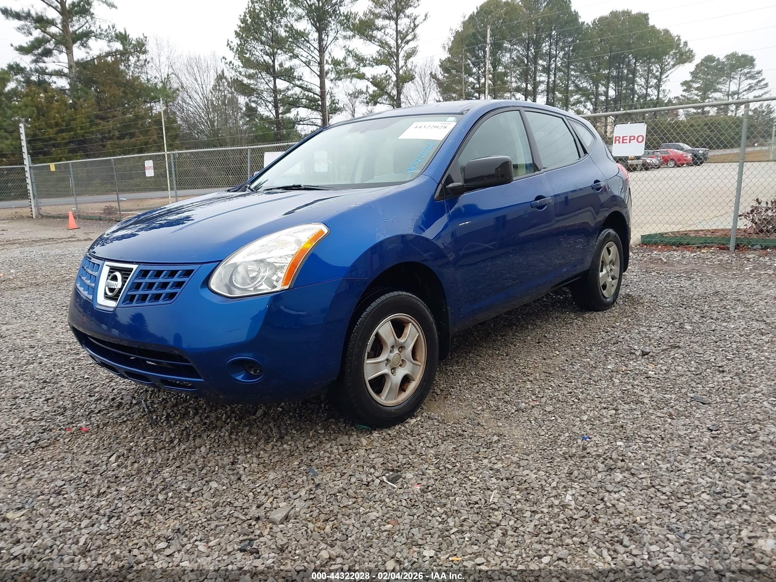 NISSAN ROGUE image 2