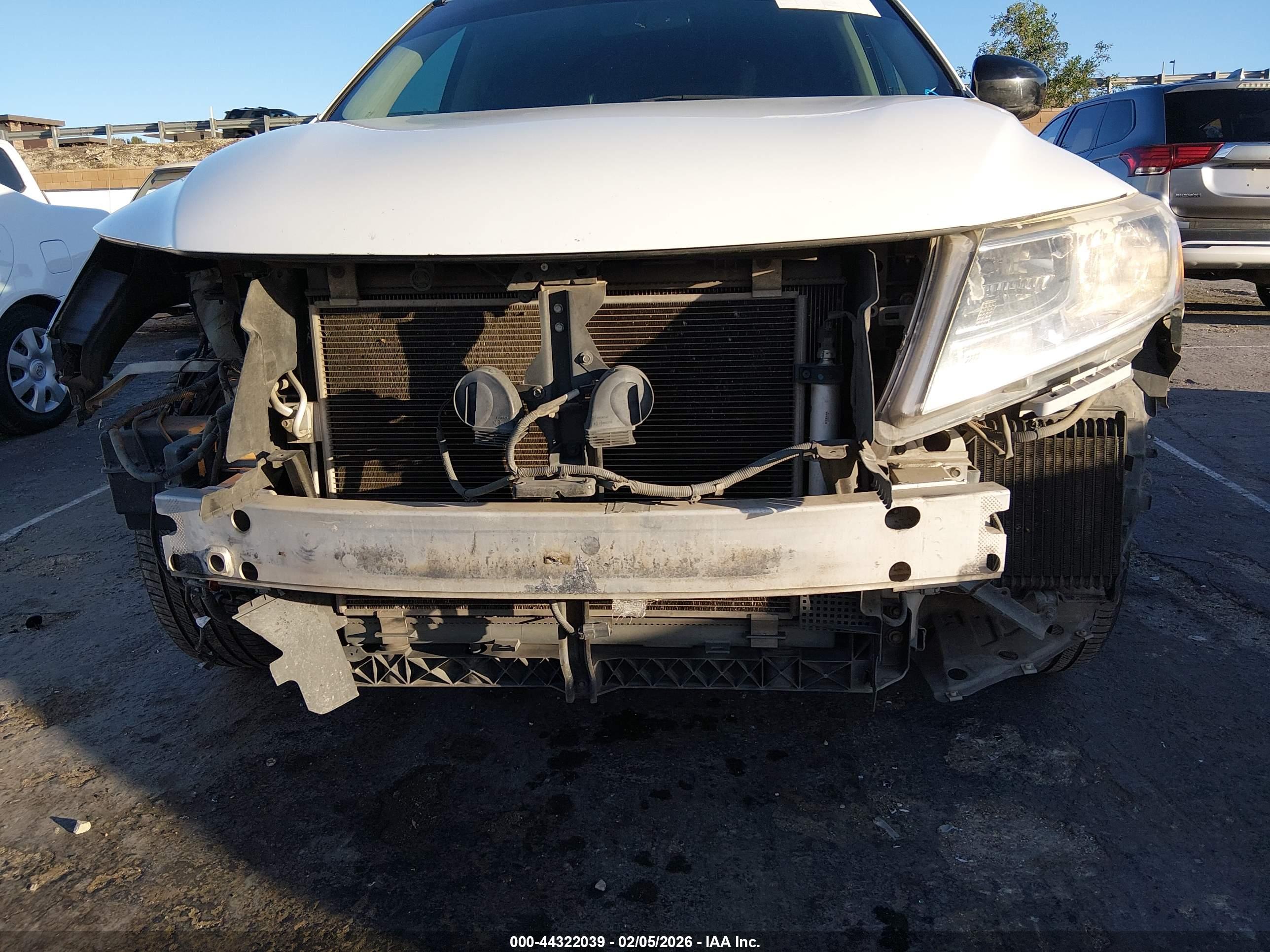 NISSAN PATHFINDER image 6