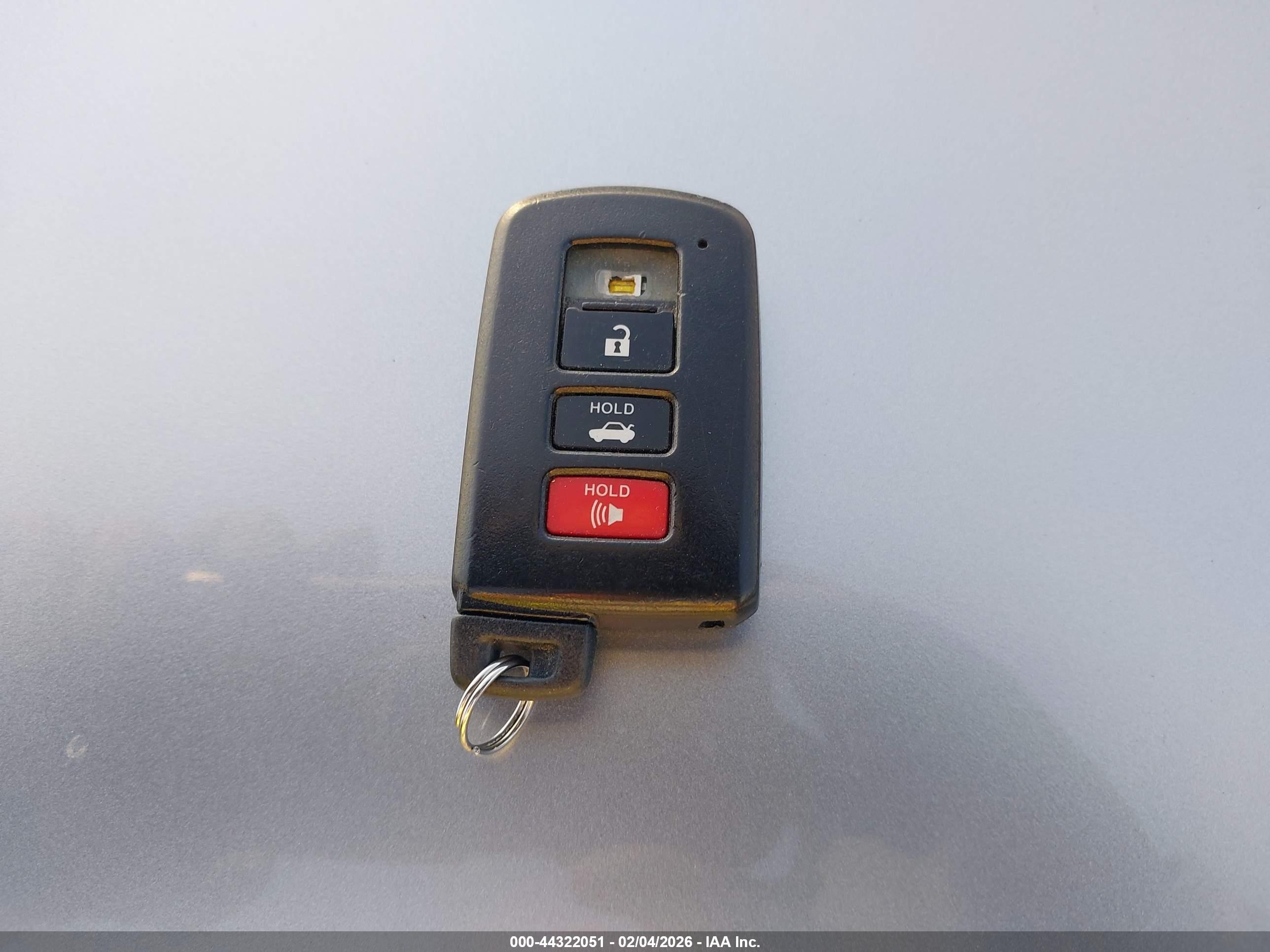 TOYOTA CAMRY image 11