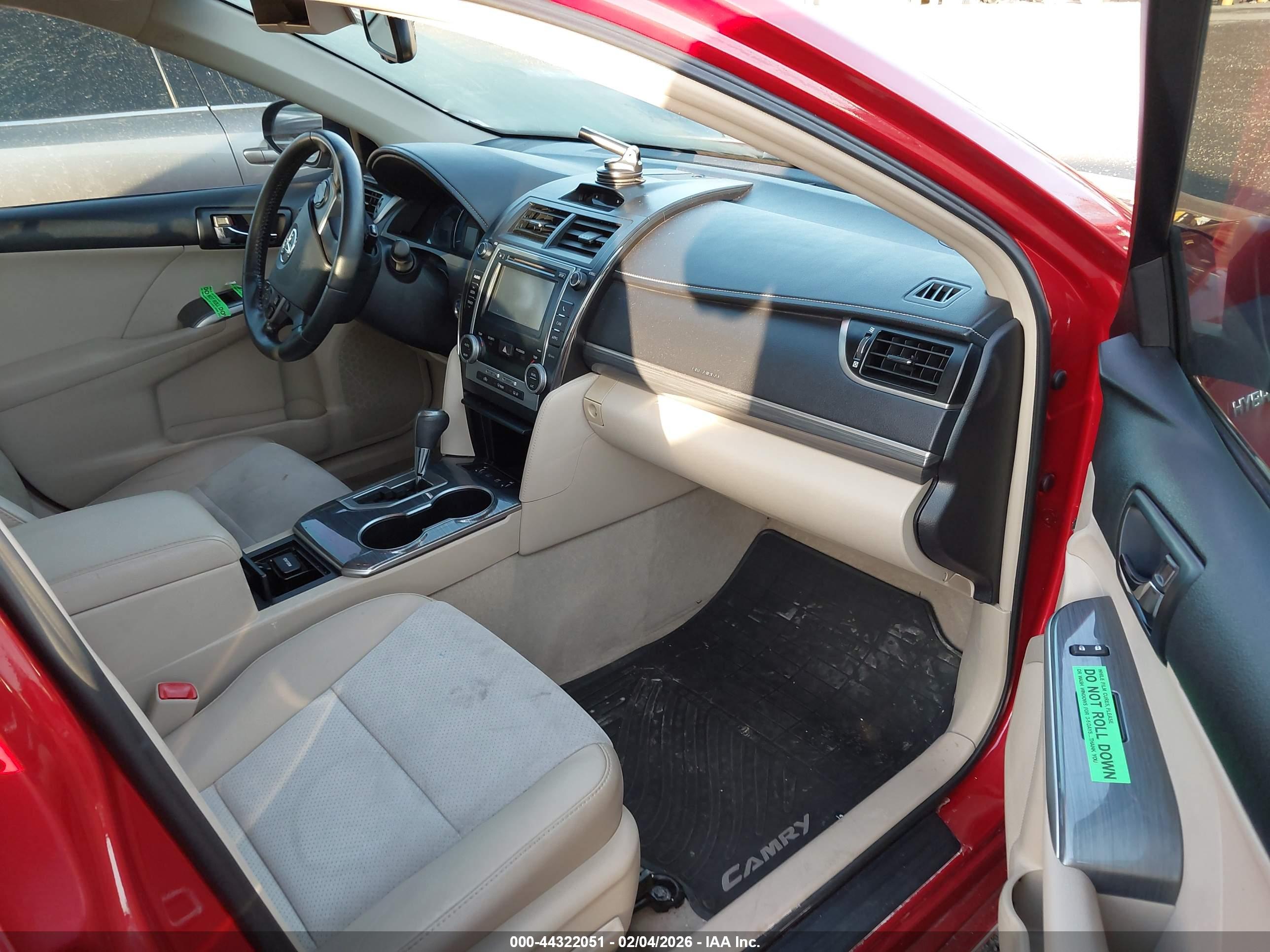 TOYOTA CAMRY image 5