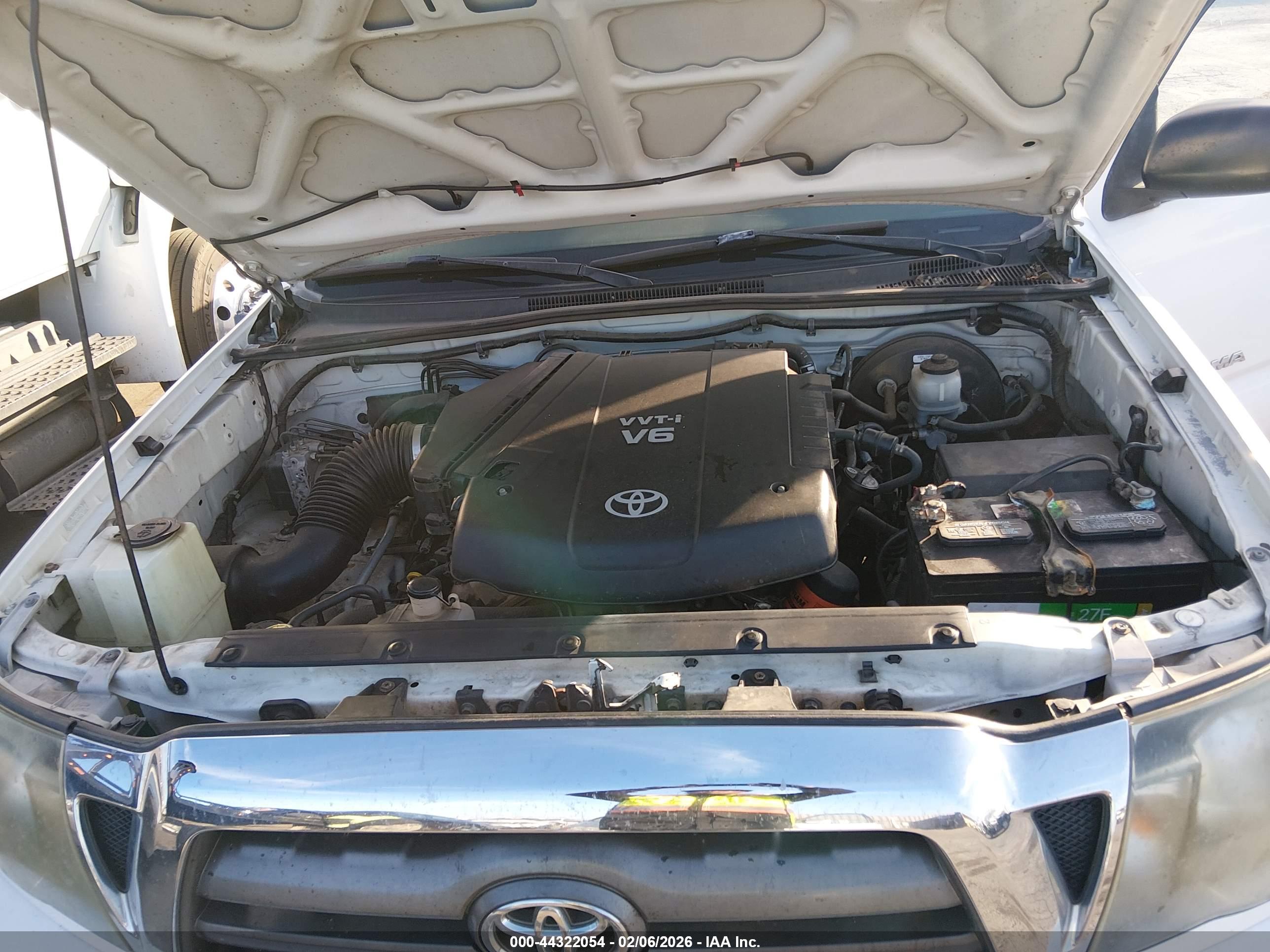 TOYOTA TACOMA image 10